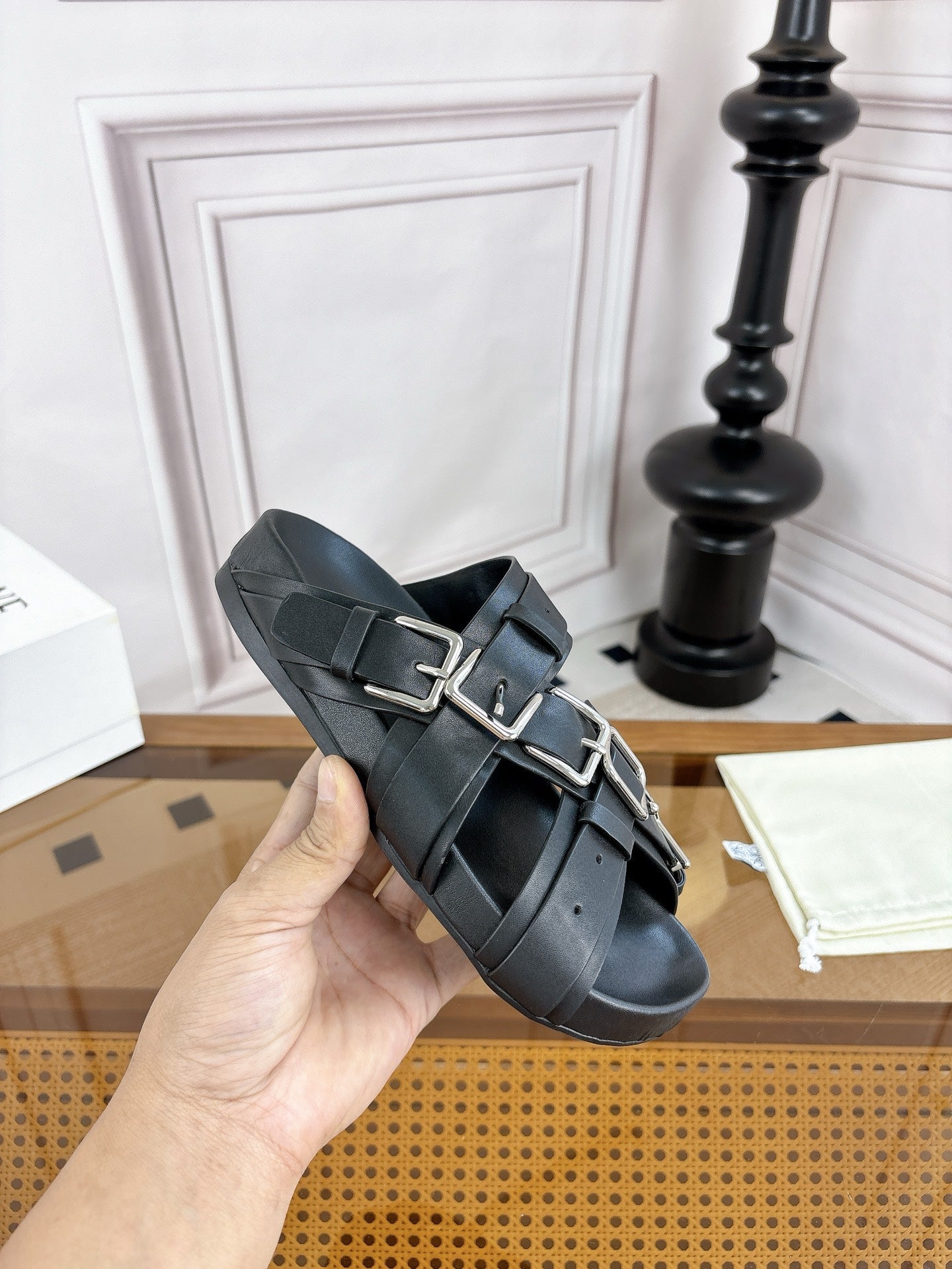 Loewe 26s Type Fussbett Sandal Black Leather 931978