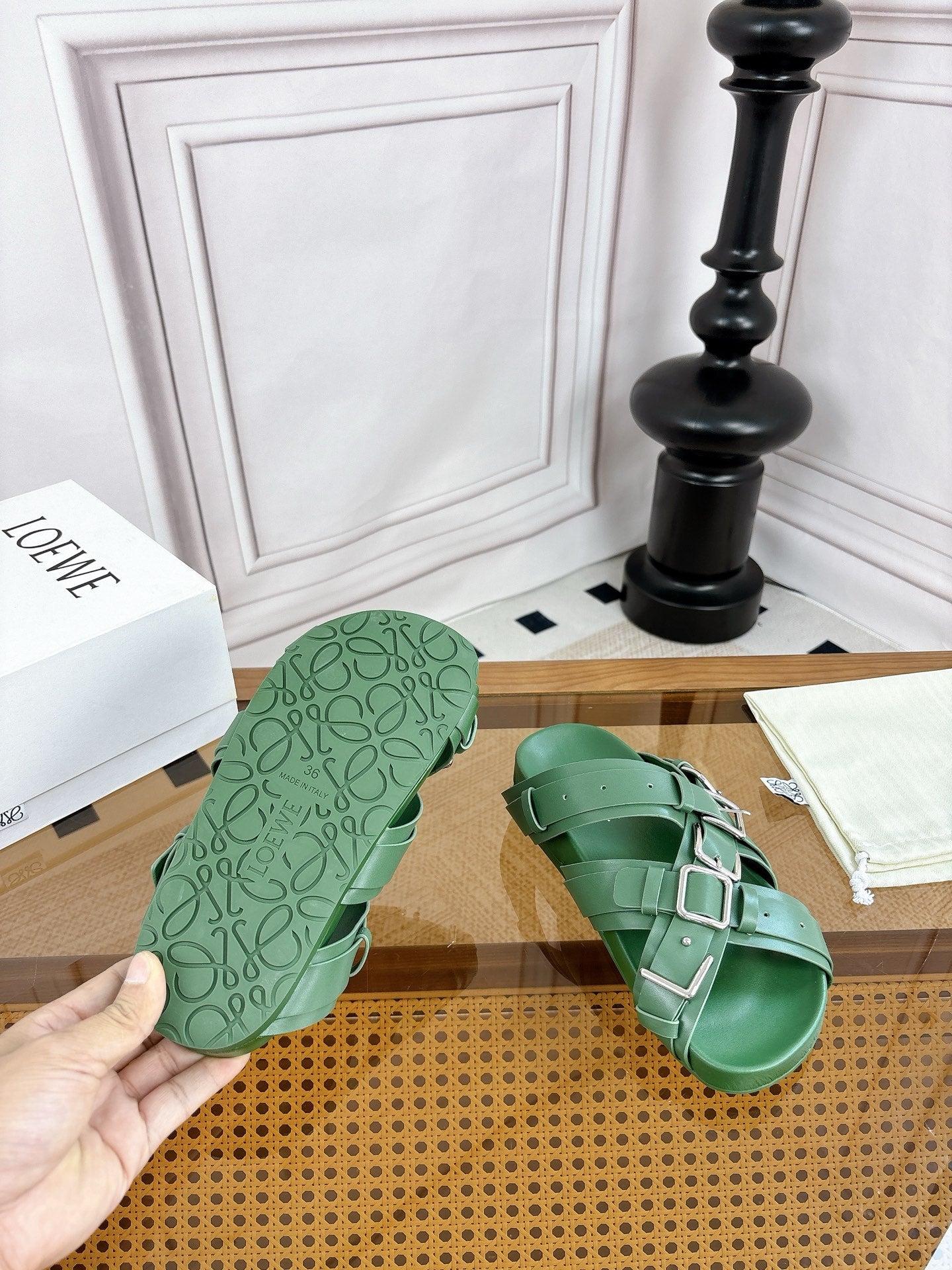Loewe 26s Type Fussbett Sandal Vegetable Green Leather