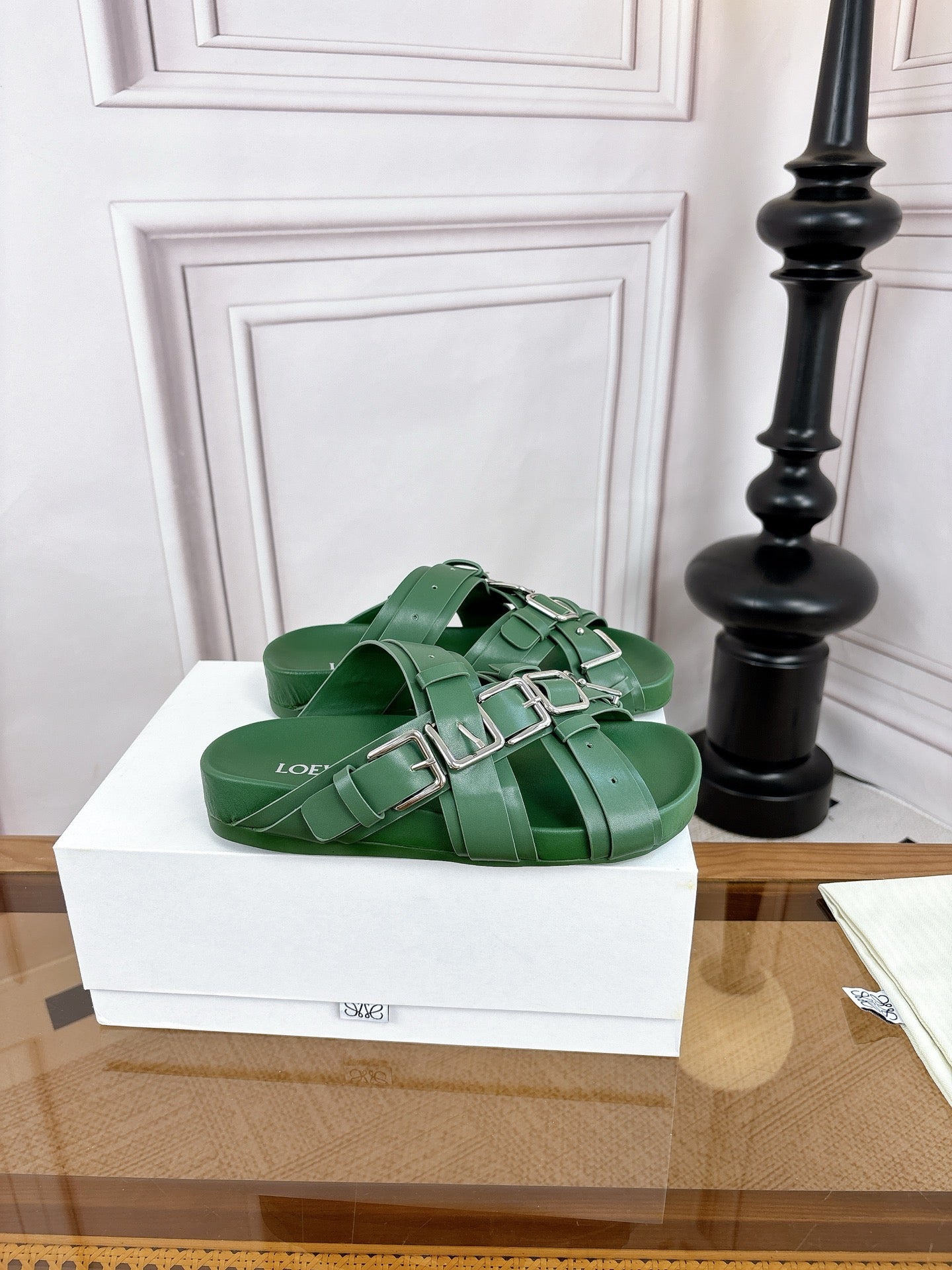 Loewe 26s Type Fussbett Sandal Vegetable Green Leather