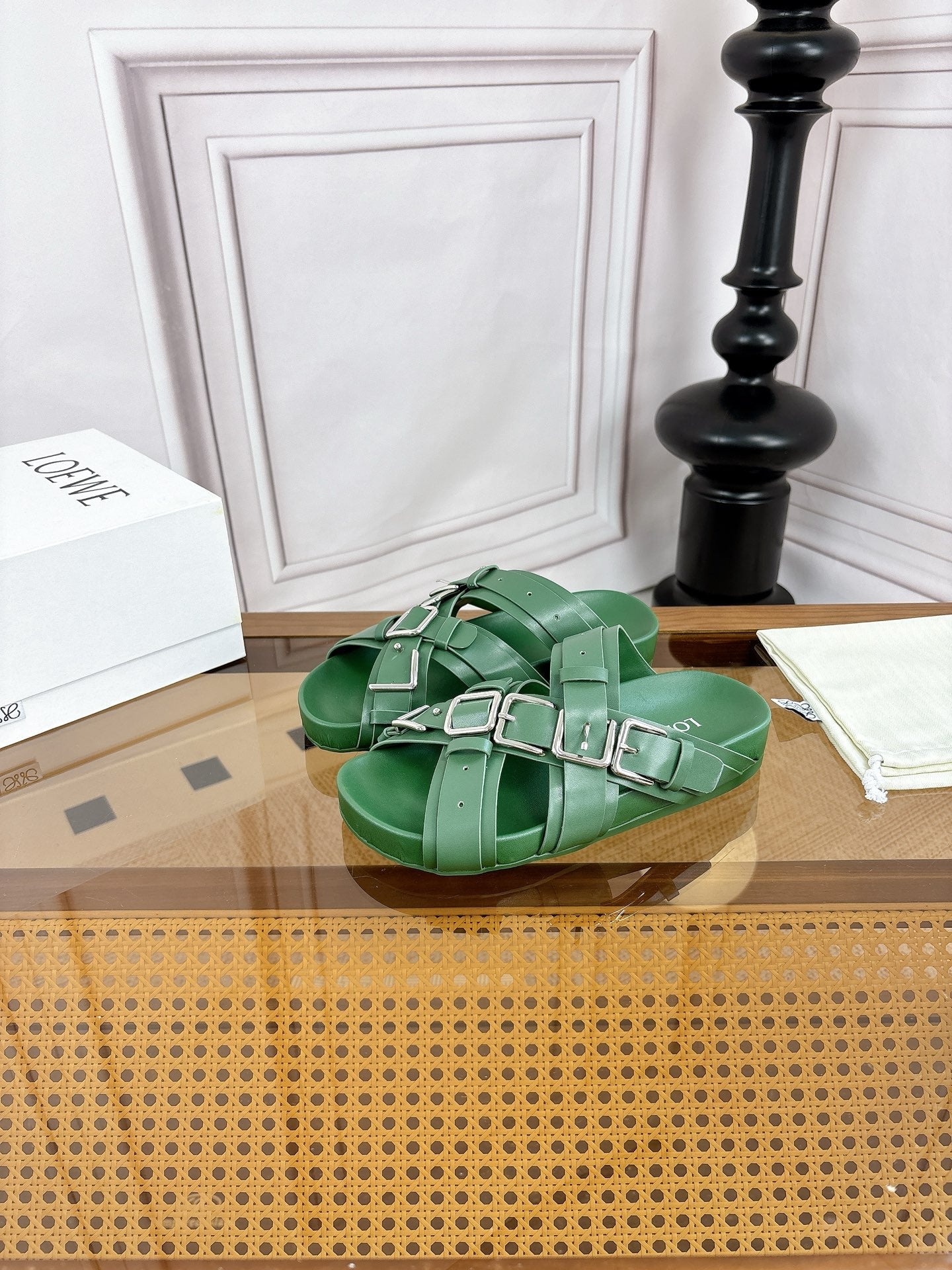 Loewe 26s Type Fussbett Sandal Vegetable Green Leather