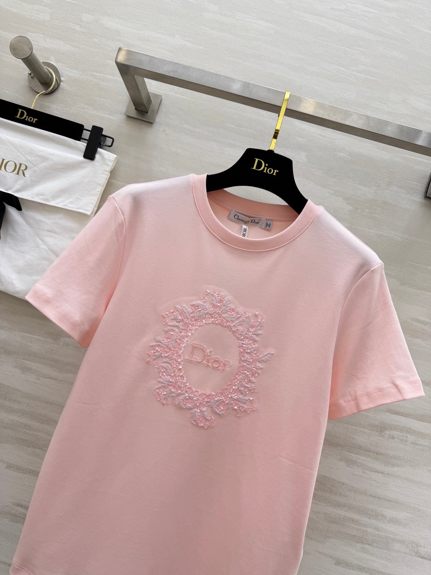 CD 26s T-shirt 3D Hand-Beaded Light Pink Cotton 363657