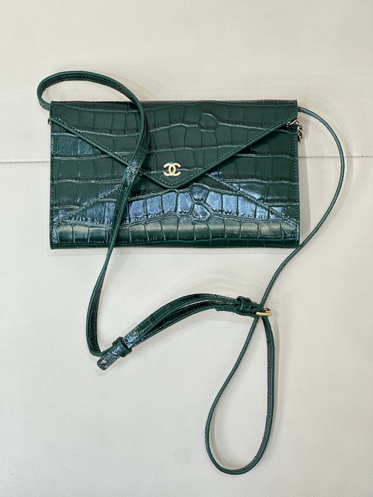 Chanel 26S Clutch With Chain Green Lizard-Embossed Calfskin