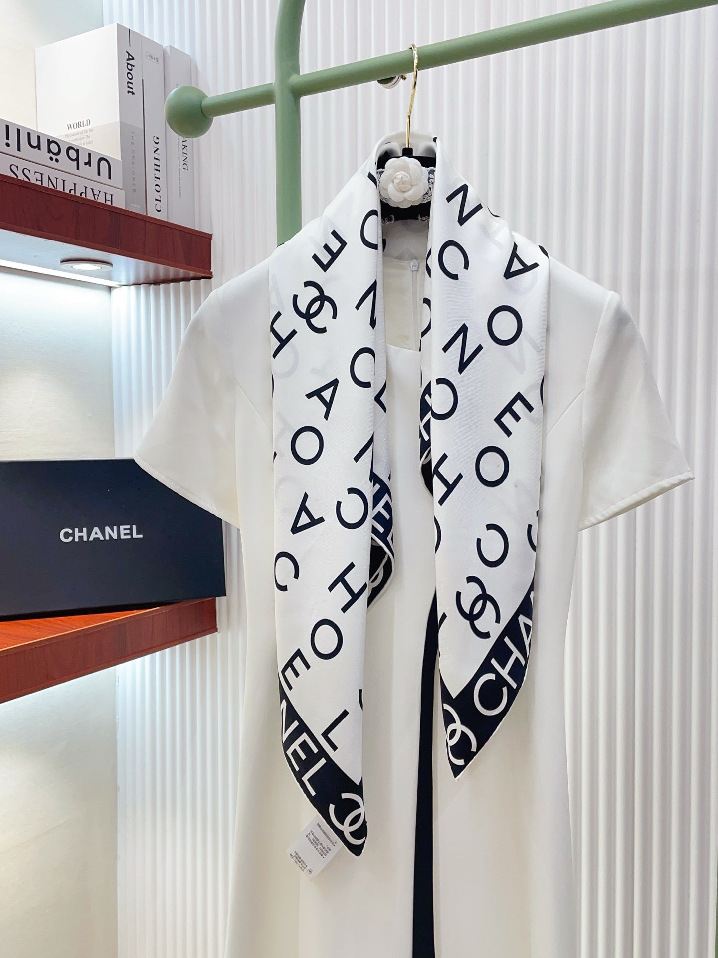 CC Double-Sided Scarf 90cm White Twill Silk 150372