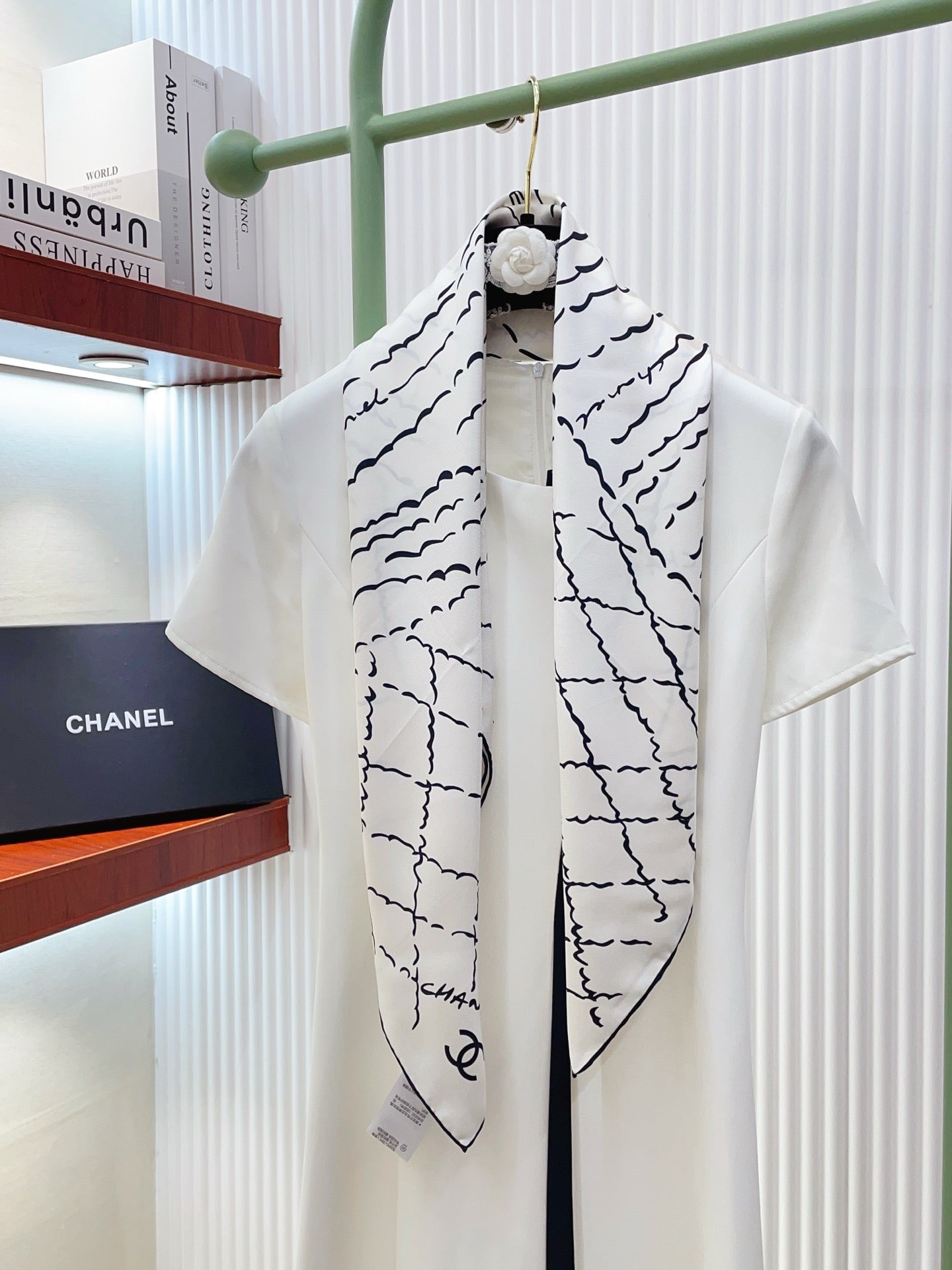 CC 2025/26 Scarf 90x90 White Twill Silk 223498
