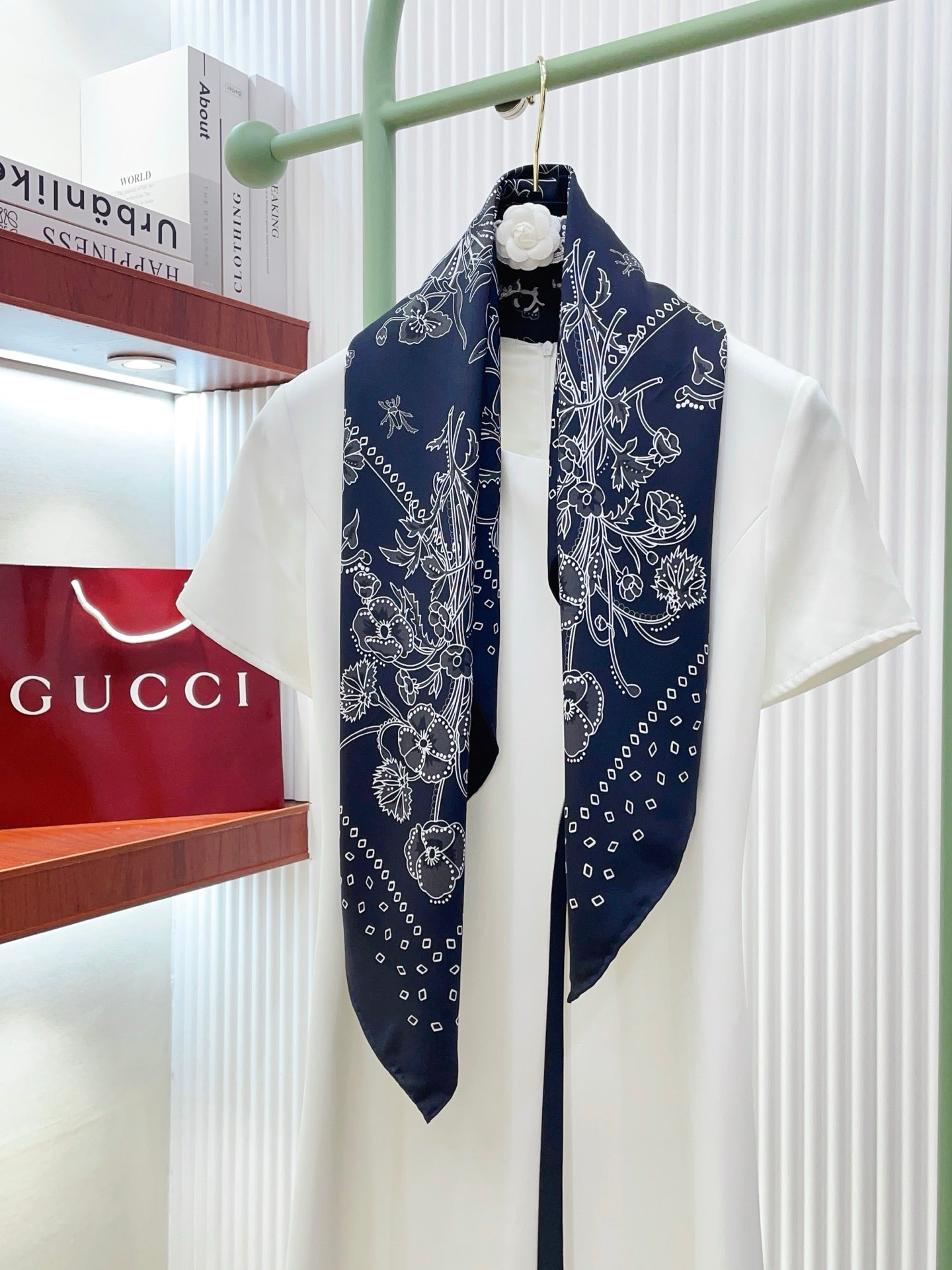 GG Scarf 90x90cm Black Colorful Silk Twill 209921