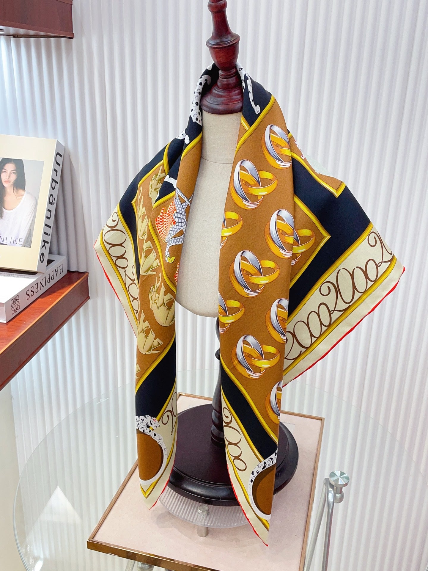 Cartier 26s Scarf 90x90 Black Colorful Twill Silk 212023