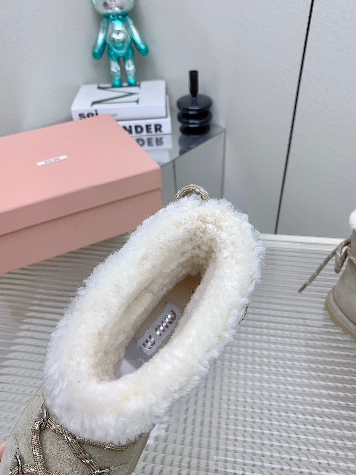 Miu 26s Suede Shearling Snow Boots Beige 160278