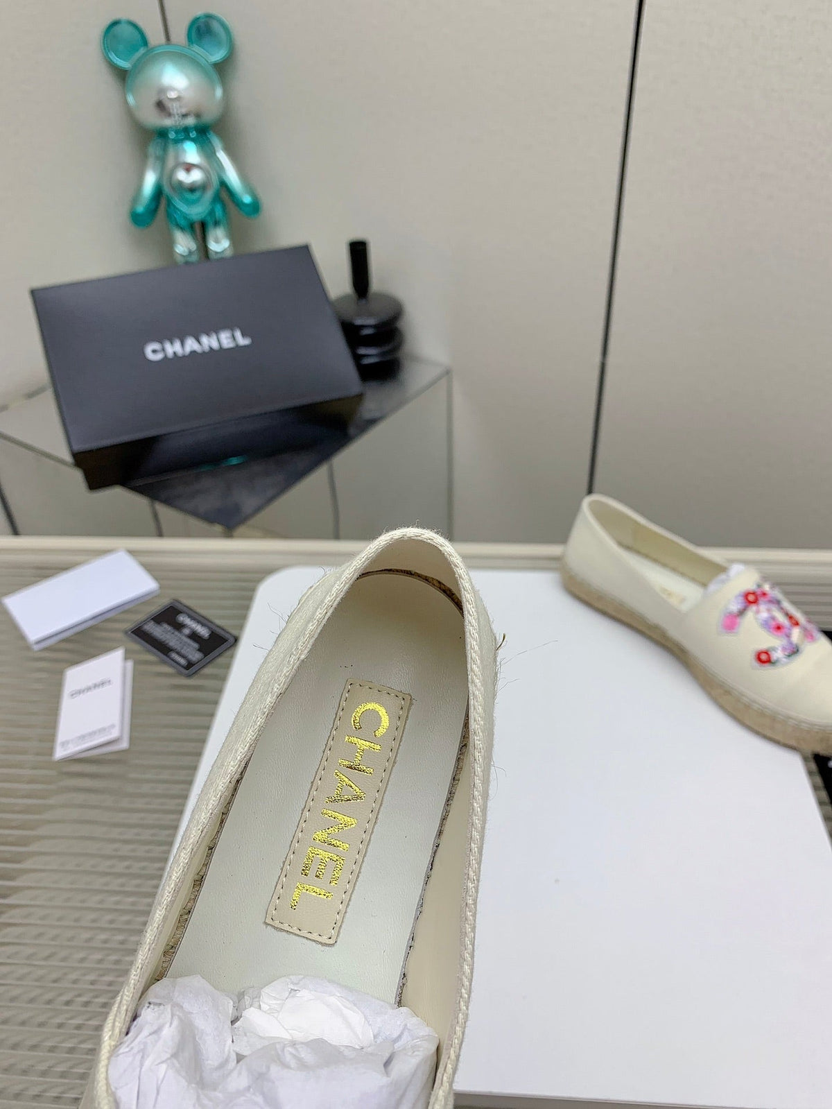 CC 26s Espadrilles Flats Beige Floral Canvas 163530