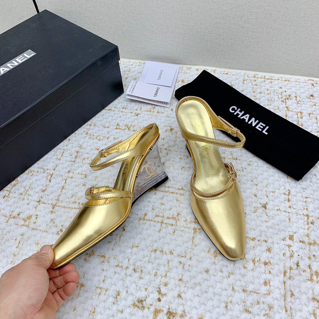 CC 26s Wedge Sandals 10cm Gold Leather 163570