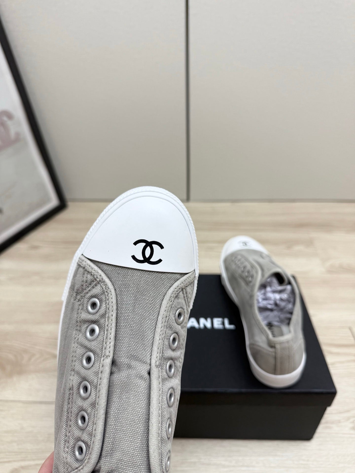 CC 26s Laceless Sneakers White Grey Canvas Rubber 940855