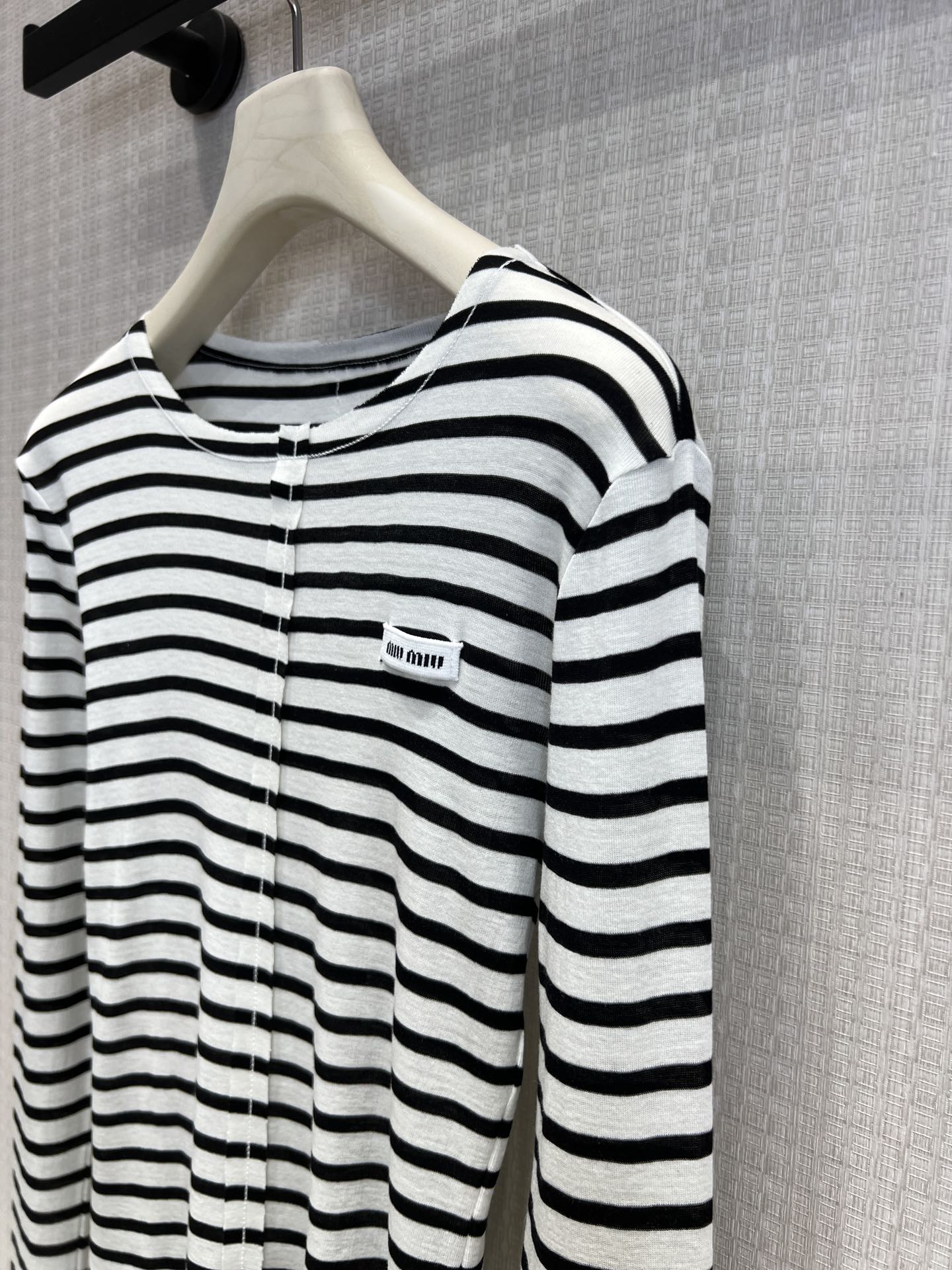 Miu 26s Long-Sleeved Top Black White Cotton 370126
