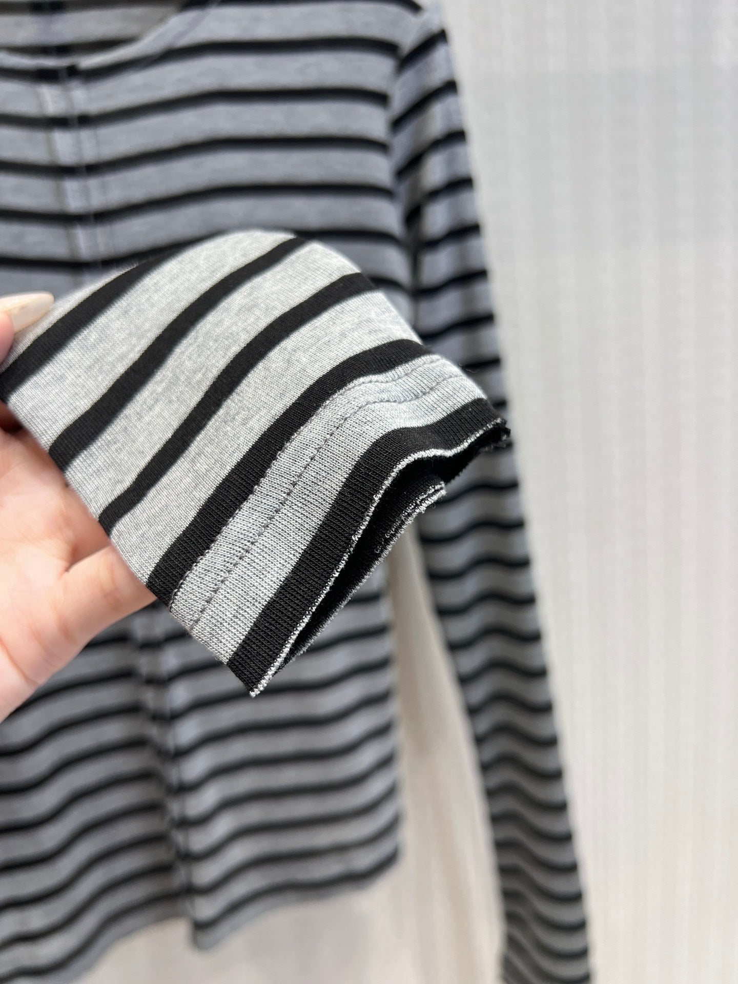 Miu 26s Long-Sleeved Top Black Grey Cotton 370124
