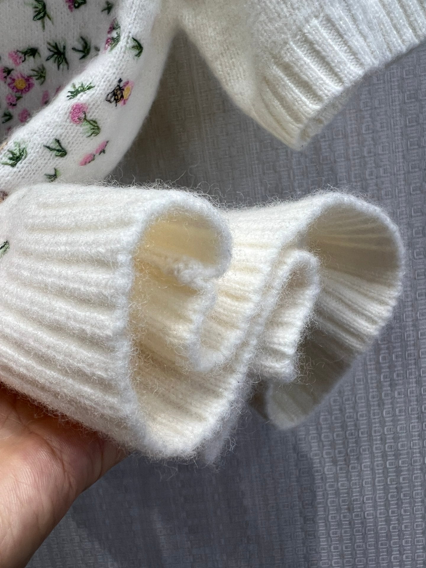 CD 26s Short-Sleeved Embroidered Sweater Ivory Cashmere