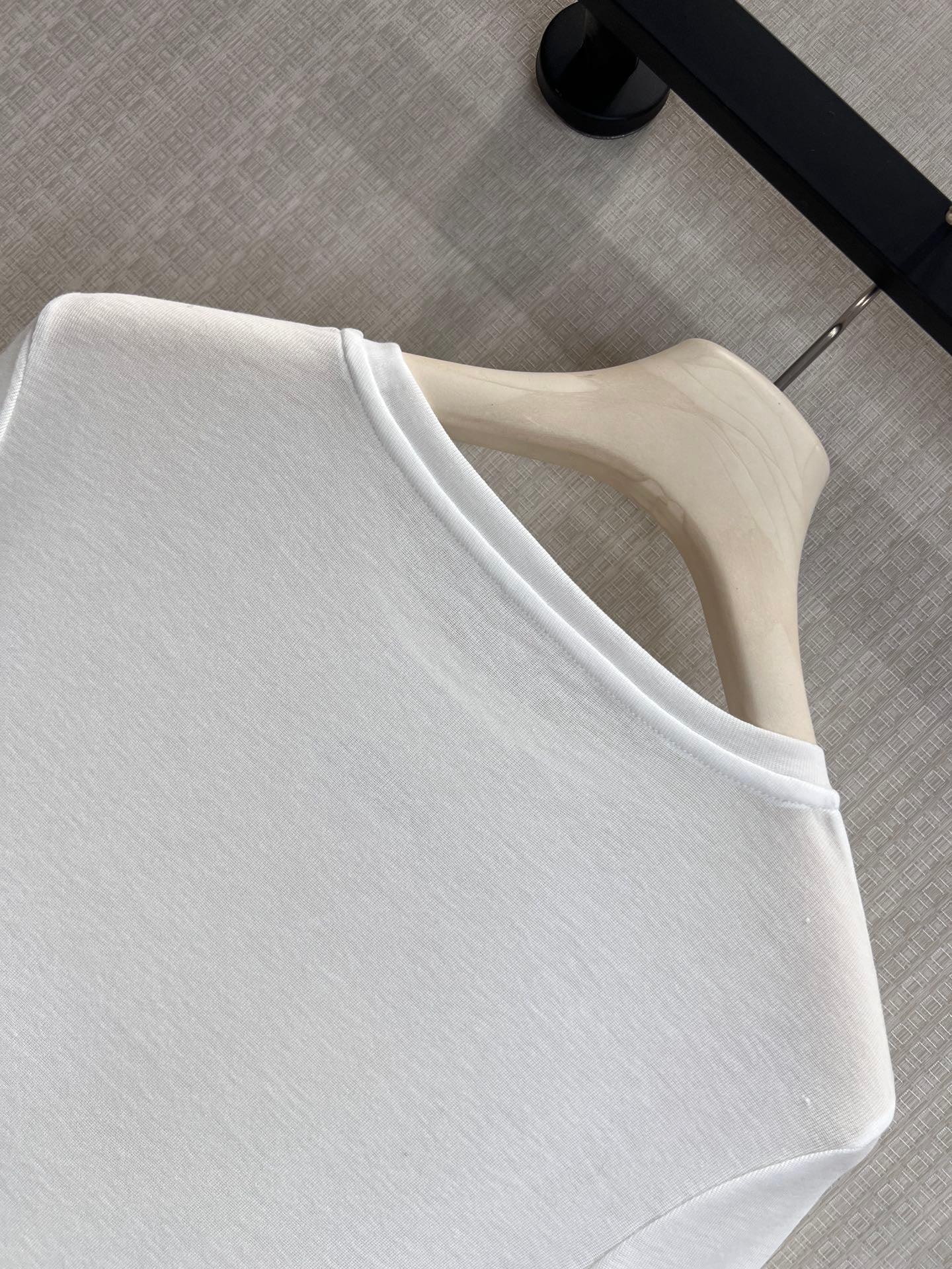 Miu 26s Thin Long-Sleeve T-Shirt White Cotton 370119