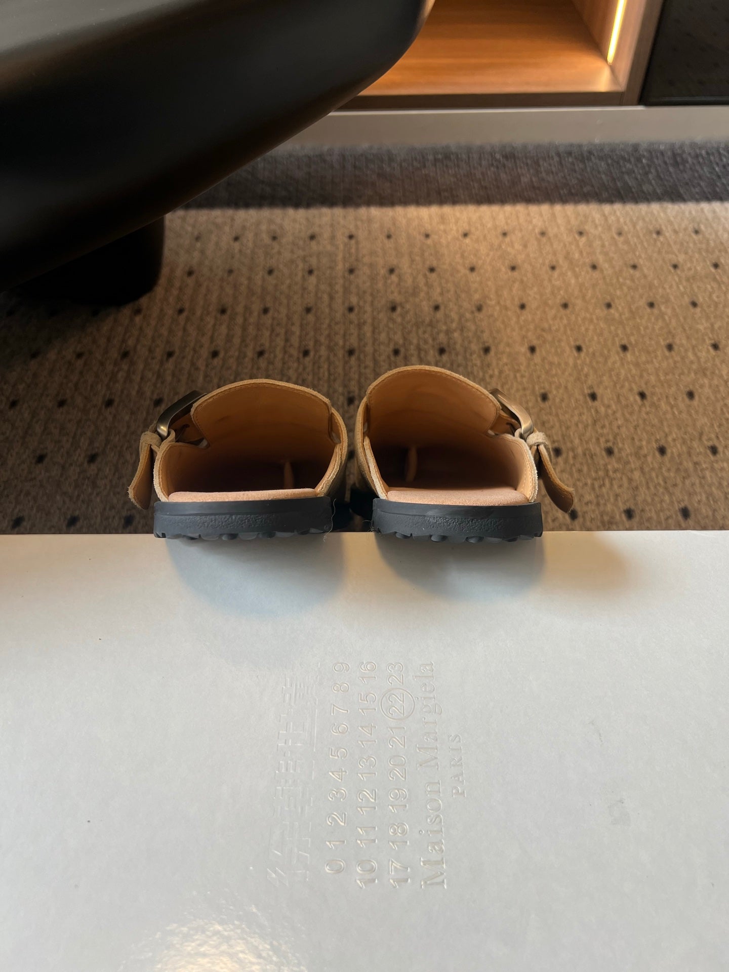 Maison Margiela Tabi Buckle-Fastening Mules Beige Suede 803623