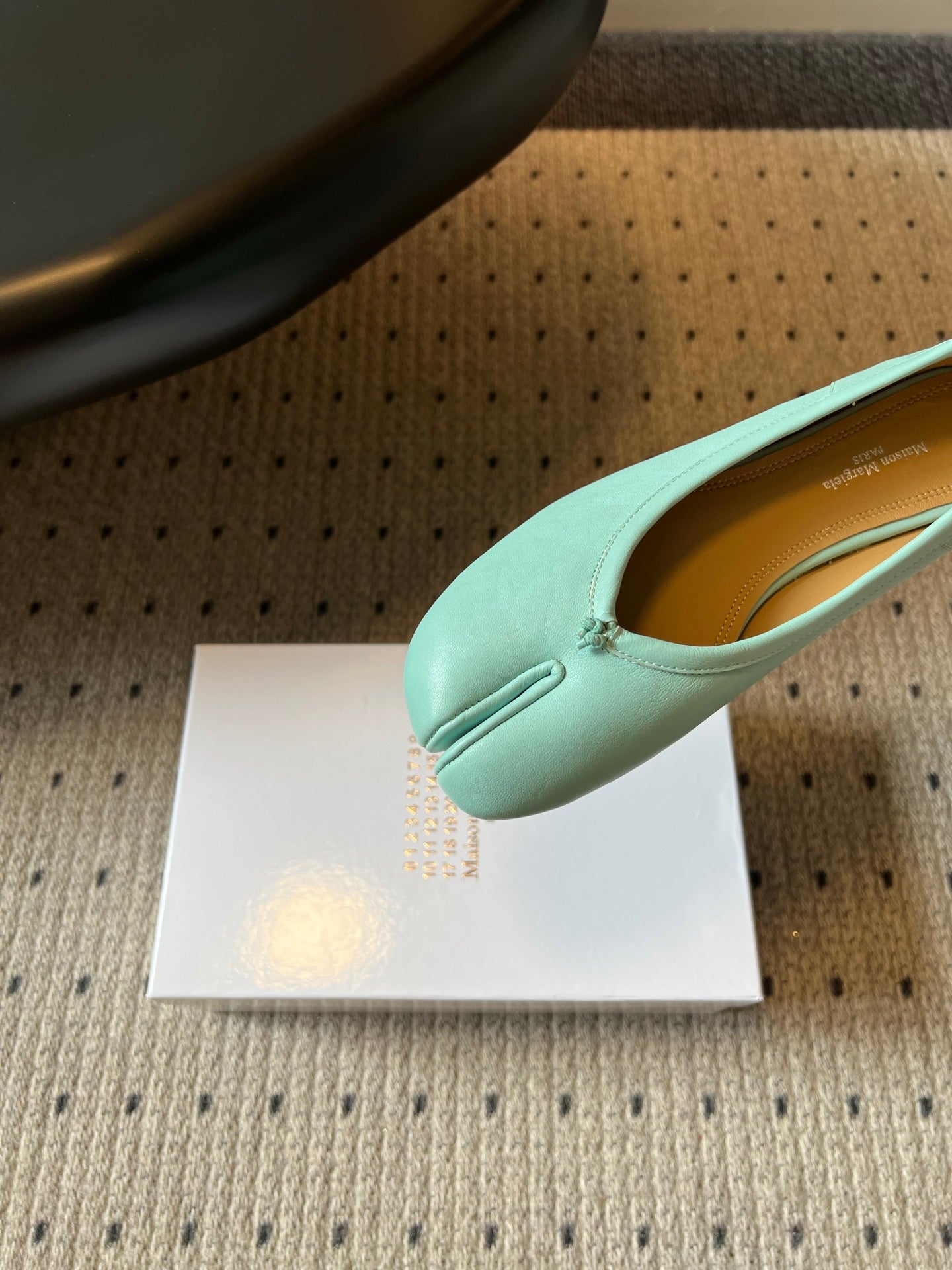 Maison Margiela Tabi Shoes Flat Blue Patent Leather 828083