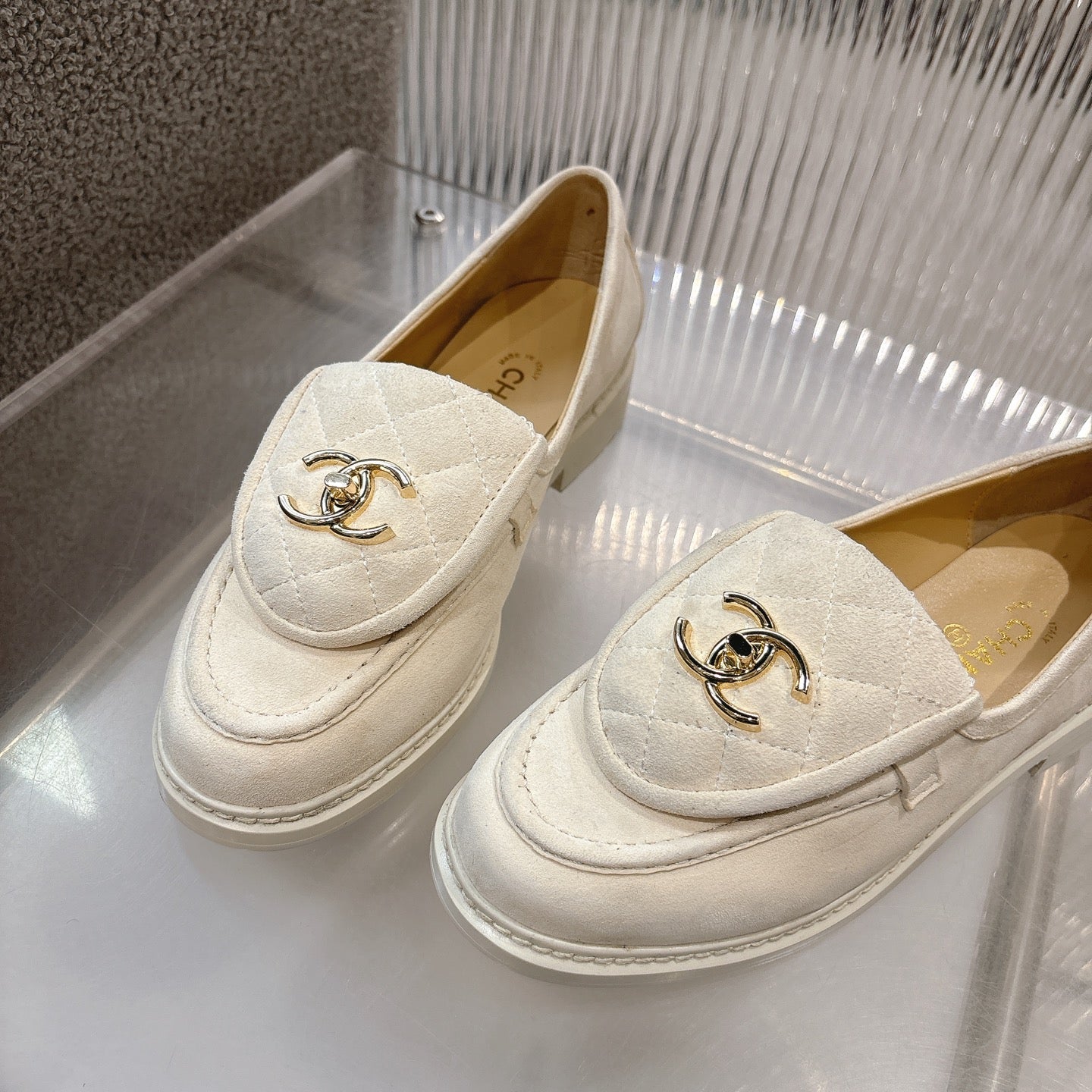 CC SS26 Loafers Ivory Suede 678937