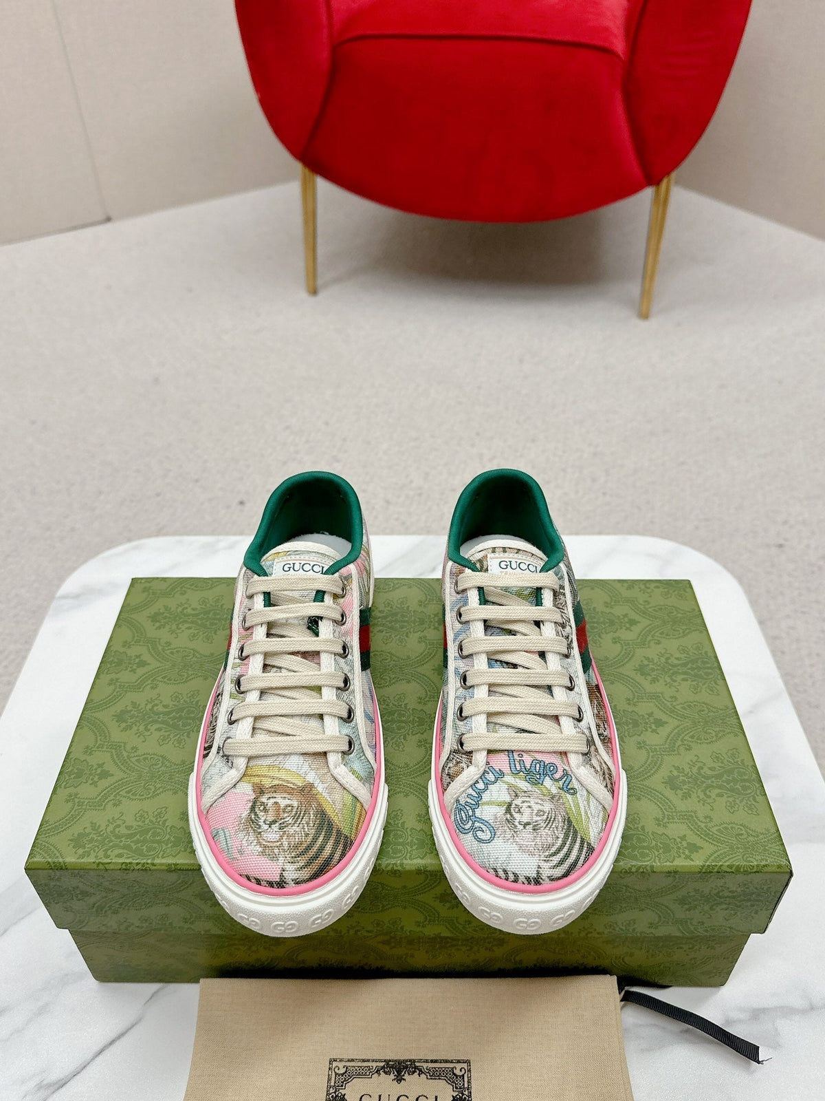 Gucci 26s Low Top Sneakers In Multicolor Canvas Style 26