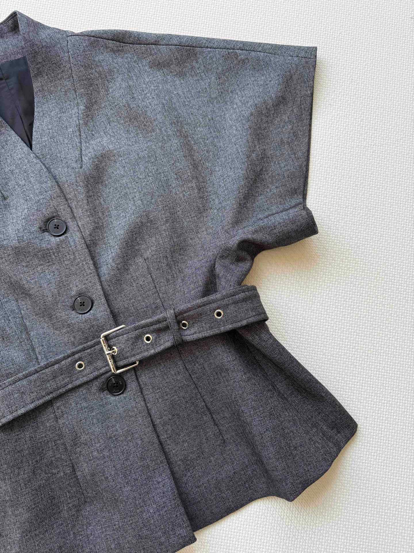 CD Belt-Embellished Top/Jacke Gray Wool Polyeste 352951