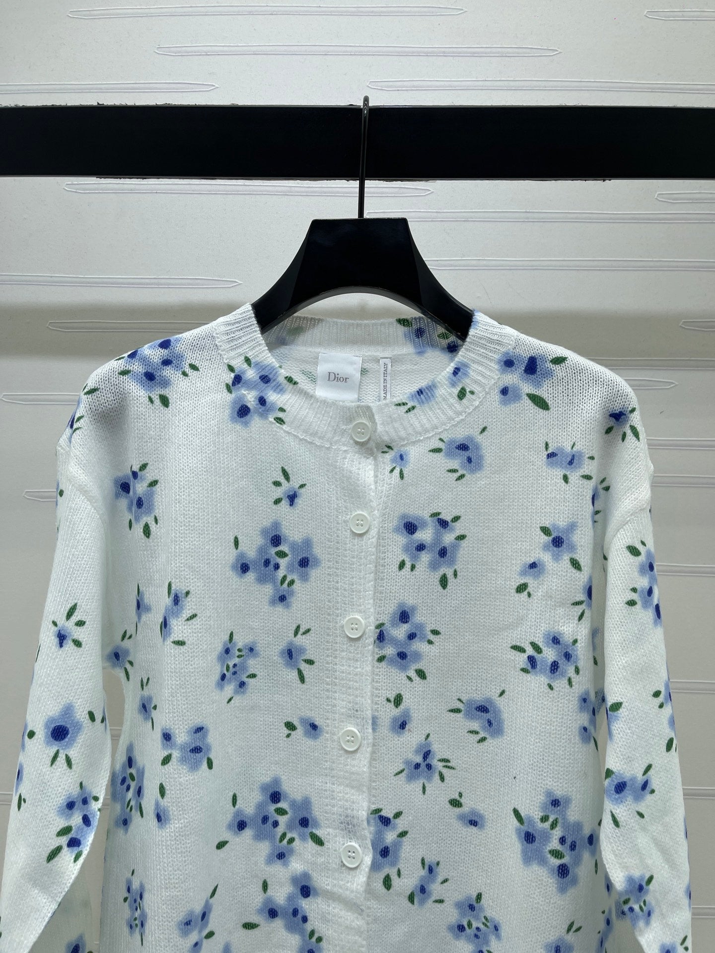 CD 26s Floral Round Neck Knit Long-Sleeve Cardigan 406566