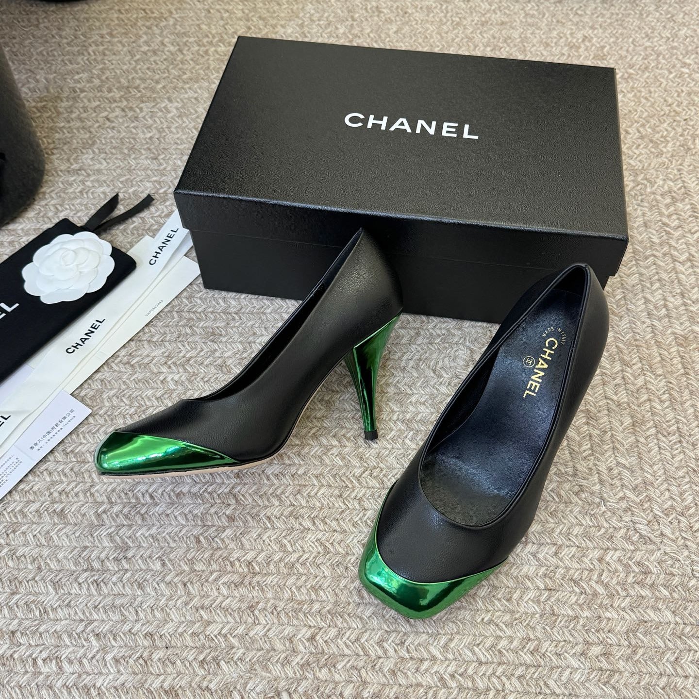 CC 26s Square Toe Pump Black Green Sheepskin 835677