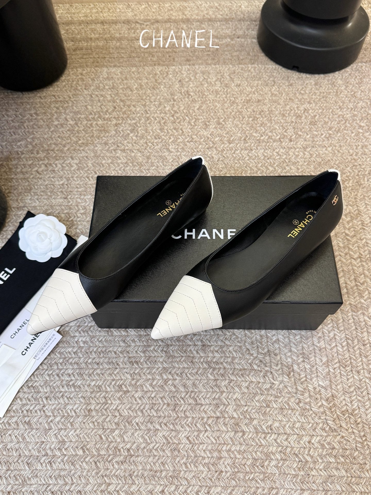 CC 26ss Ballet Flat Black White Lambskin 835690