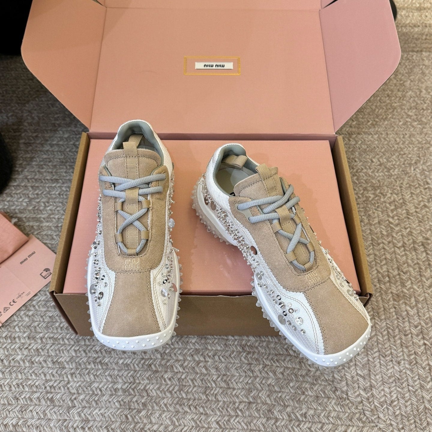 Miu 26s Square Toe Casual Sneakers White Khaki Suede 890989