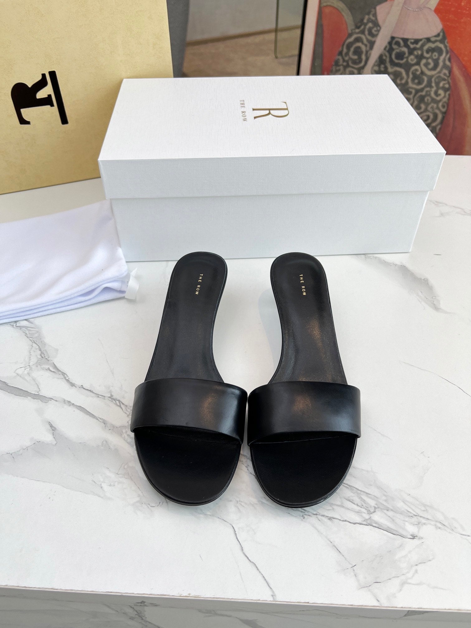 The Row 26s Kitten Heel Slippers Black Lambskin 997838