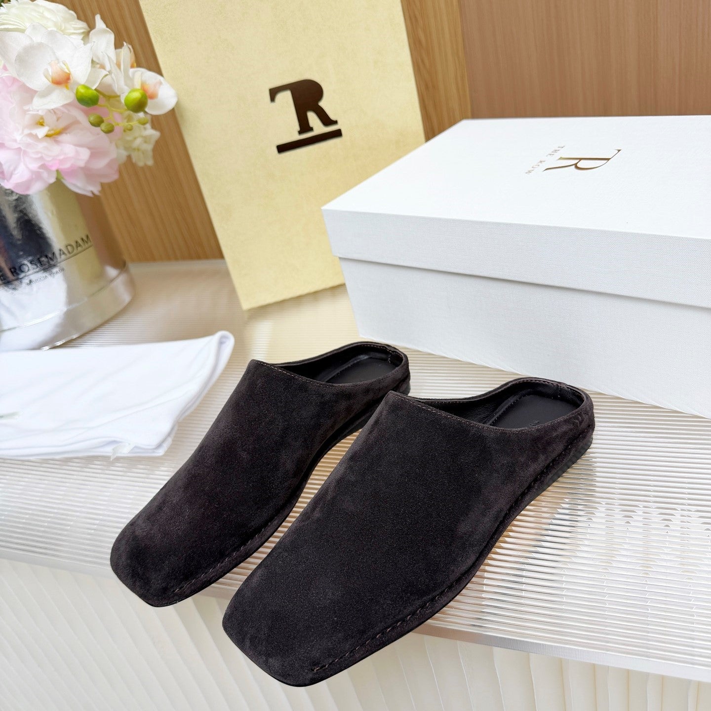 The Row Piper Slide Coffee Suede 707517