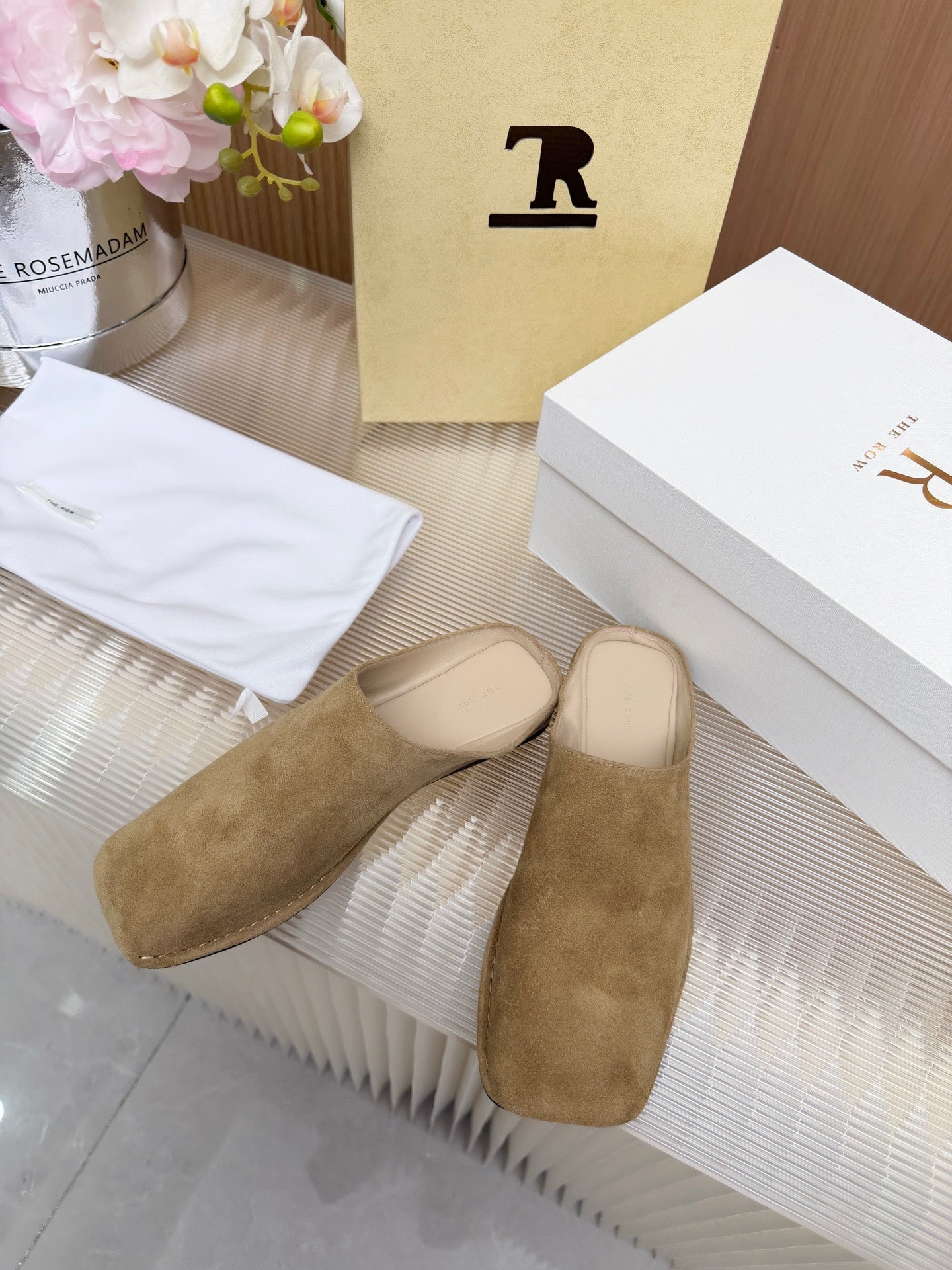 The Row Piper Slide Khahi Suede 707518