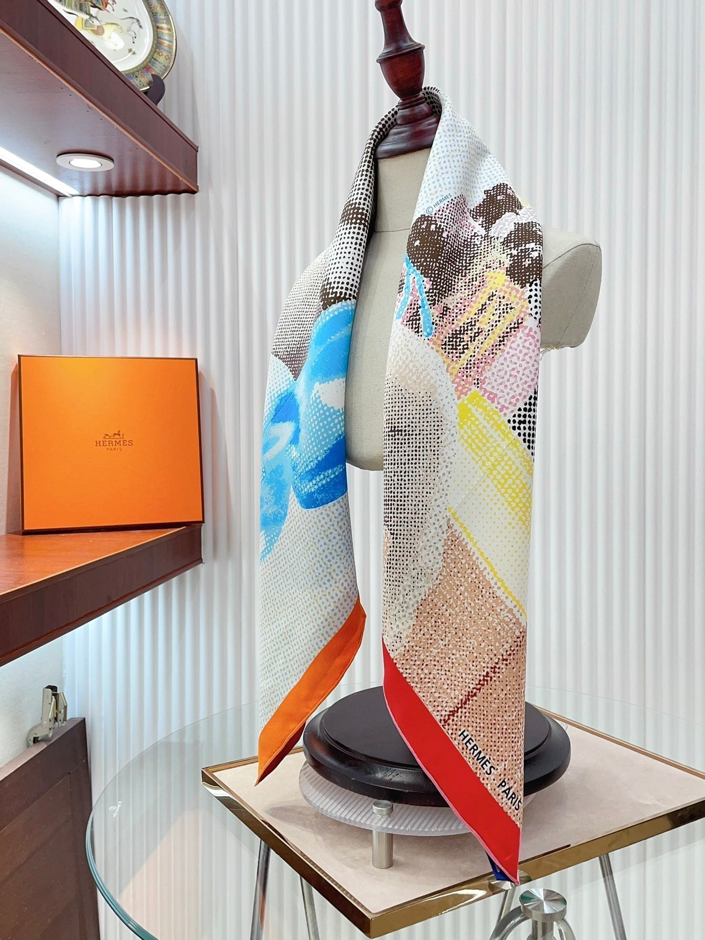 Regard De Soie Scarf 90 CM In Colorful Silk Twill 213692