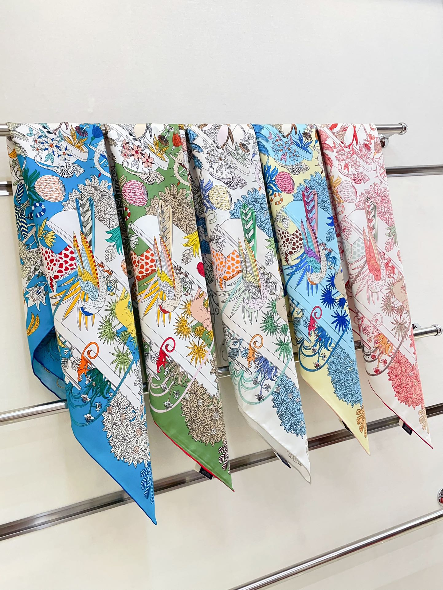 Precious Paradise Scarf 90 CM In Colorful Silk Twill 234592