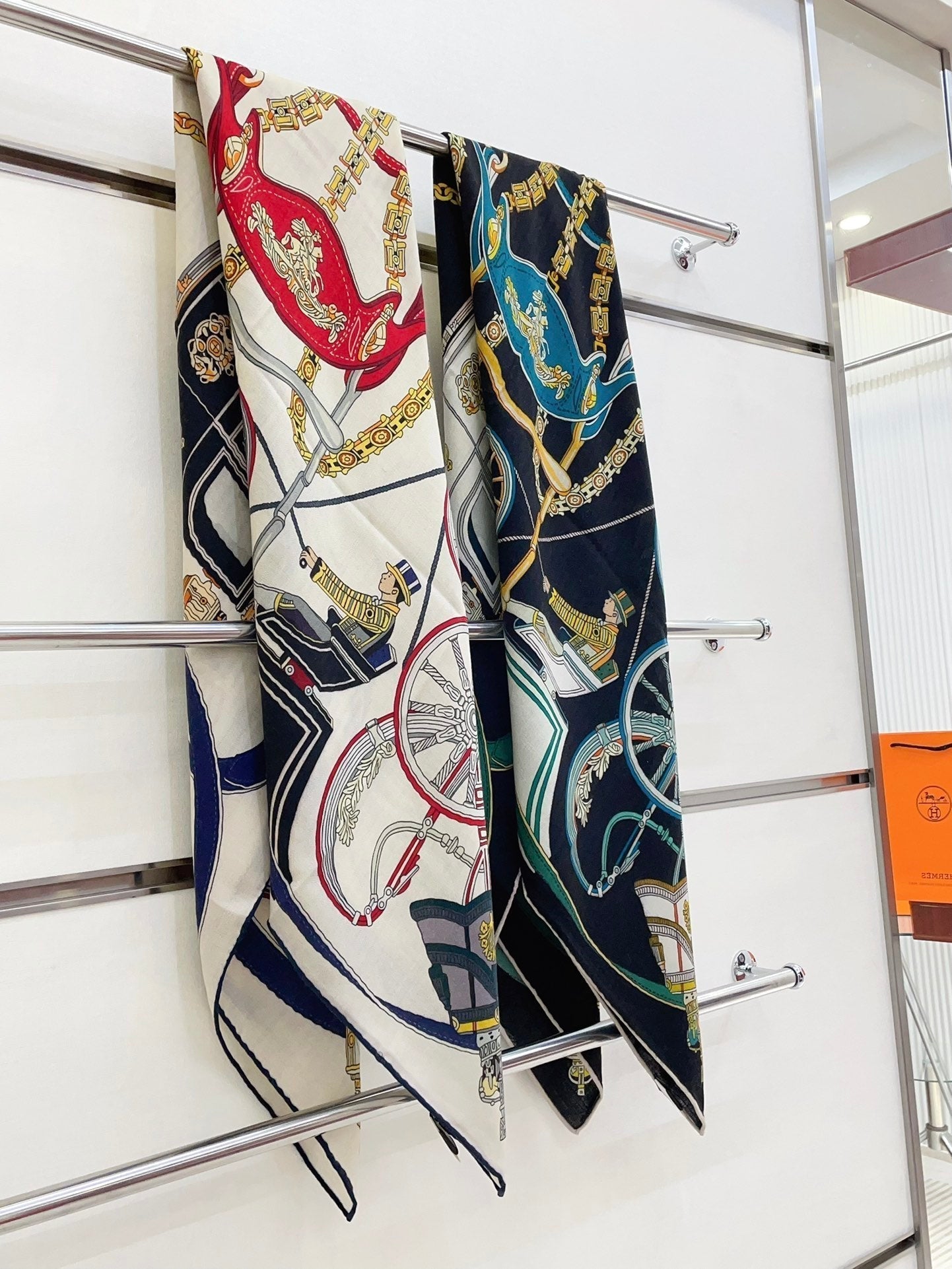 Stately Wheels Scarf 140 CM White Colorful Cashmere And Silk 394588