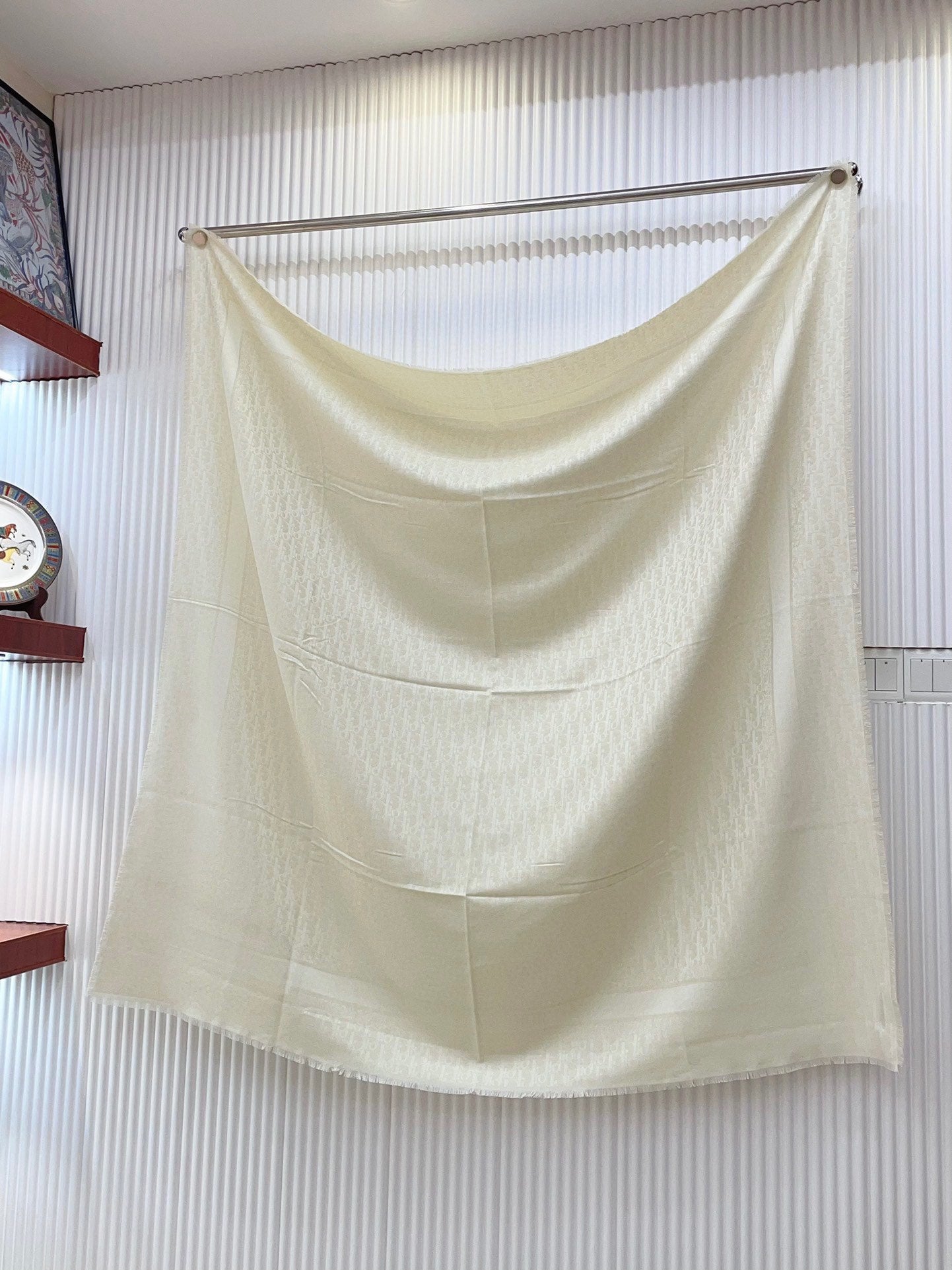 SQUARE SCARF 140 CM IN WHITE WOOL AND SILK 408660