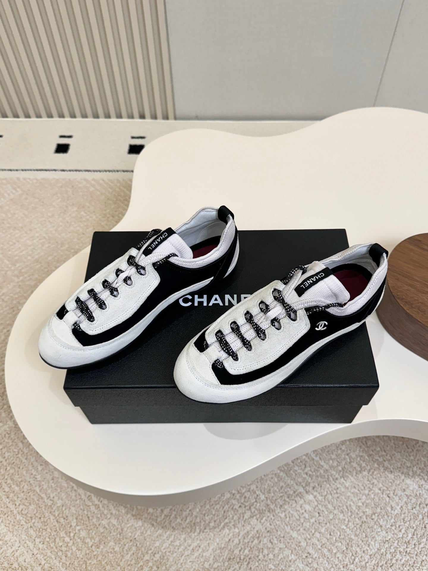 CC Métiers d’art 2026 Sneakers Black White Suede 859562