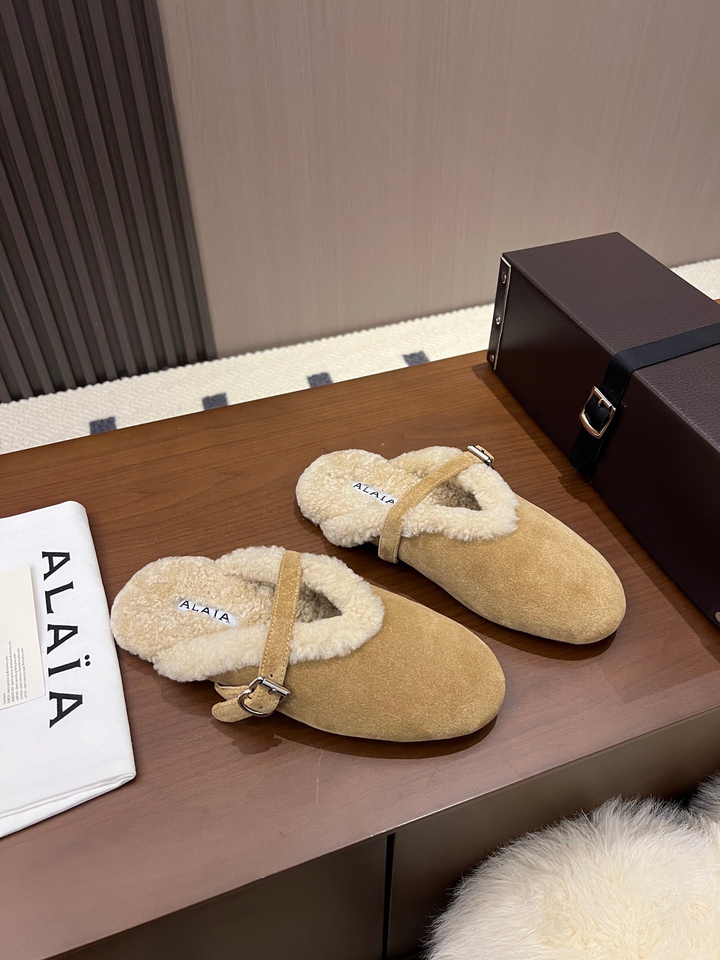 Alaia Ballet Flats Light Brown Merino Shearling 986456