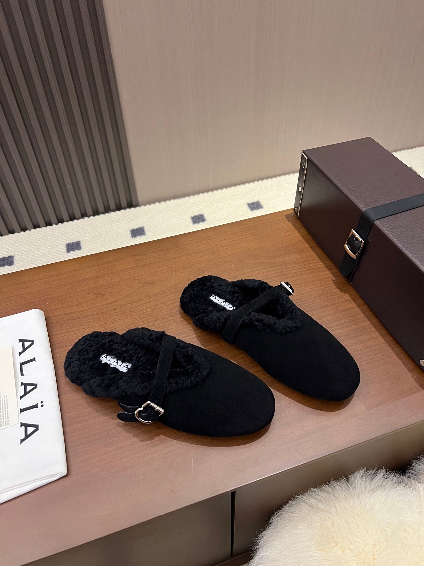 Alaia Ballet Flats Black Merino Shearling 986455