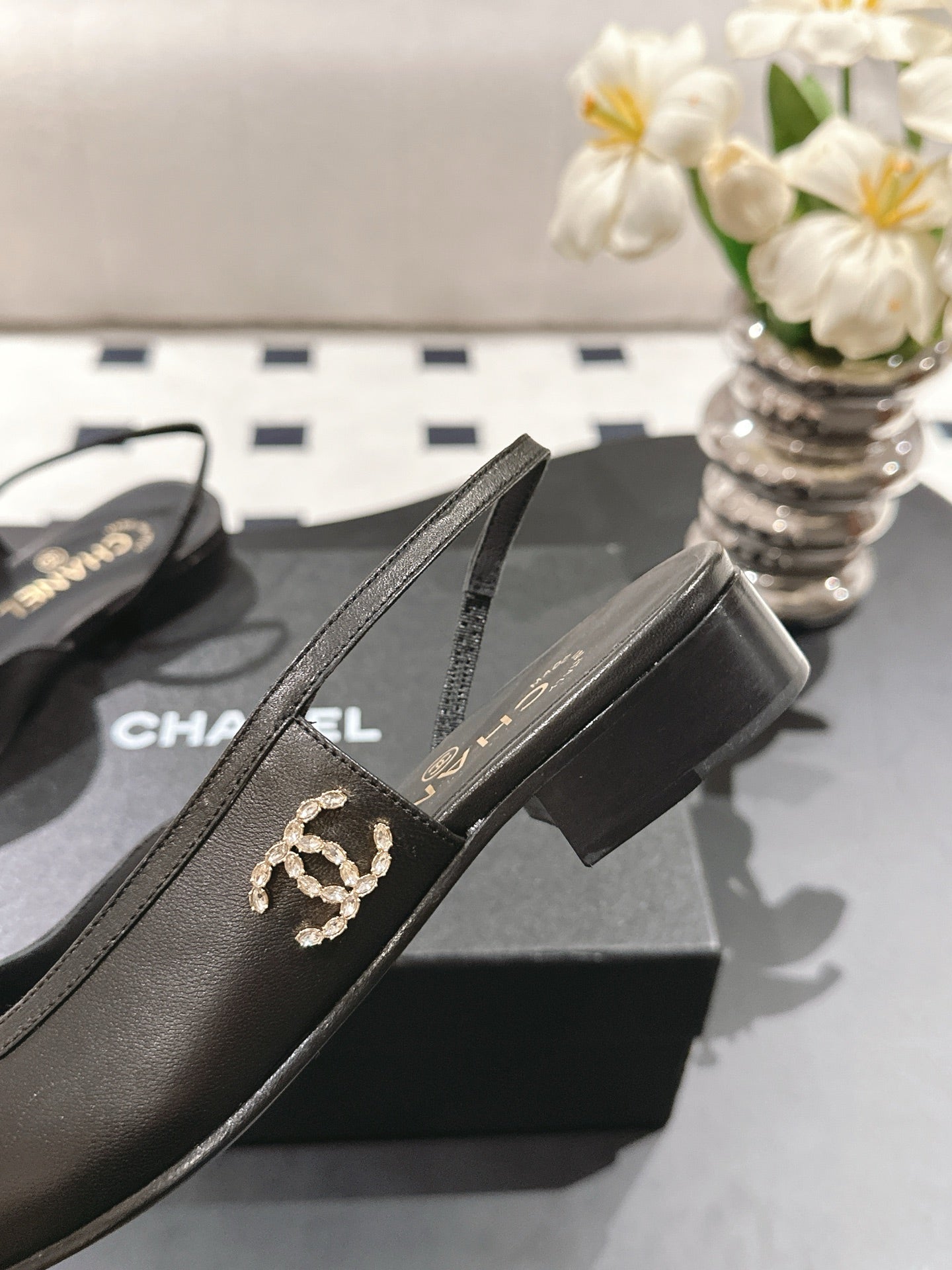 cc 2024k slingback 30mm black pattern calfskin 237500