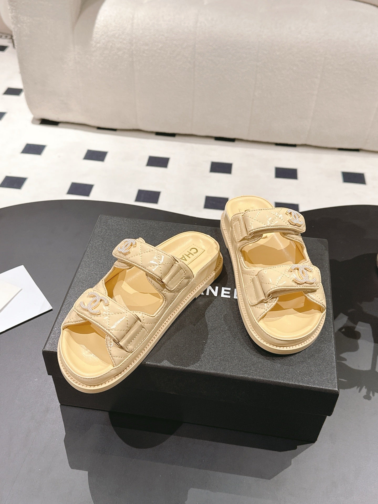 cc 25p logo with pearl mule sandal yellow leather 237582