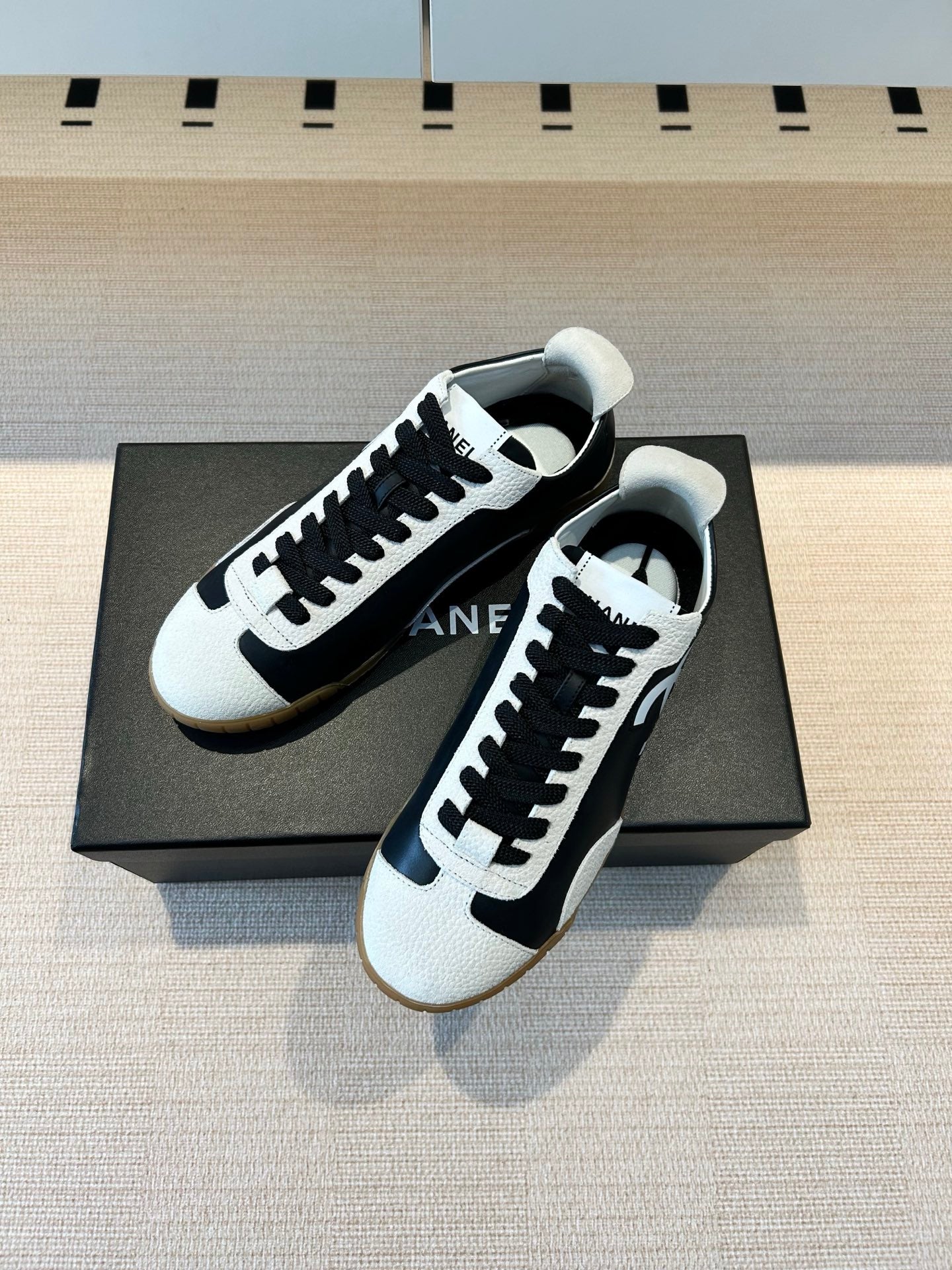 CC 26s Trainers White Black Calfskin & Suede 618697