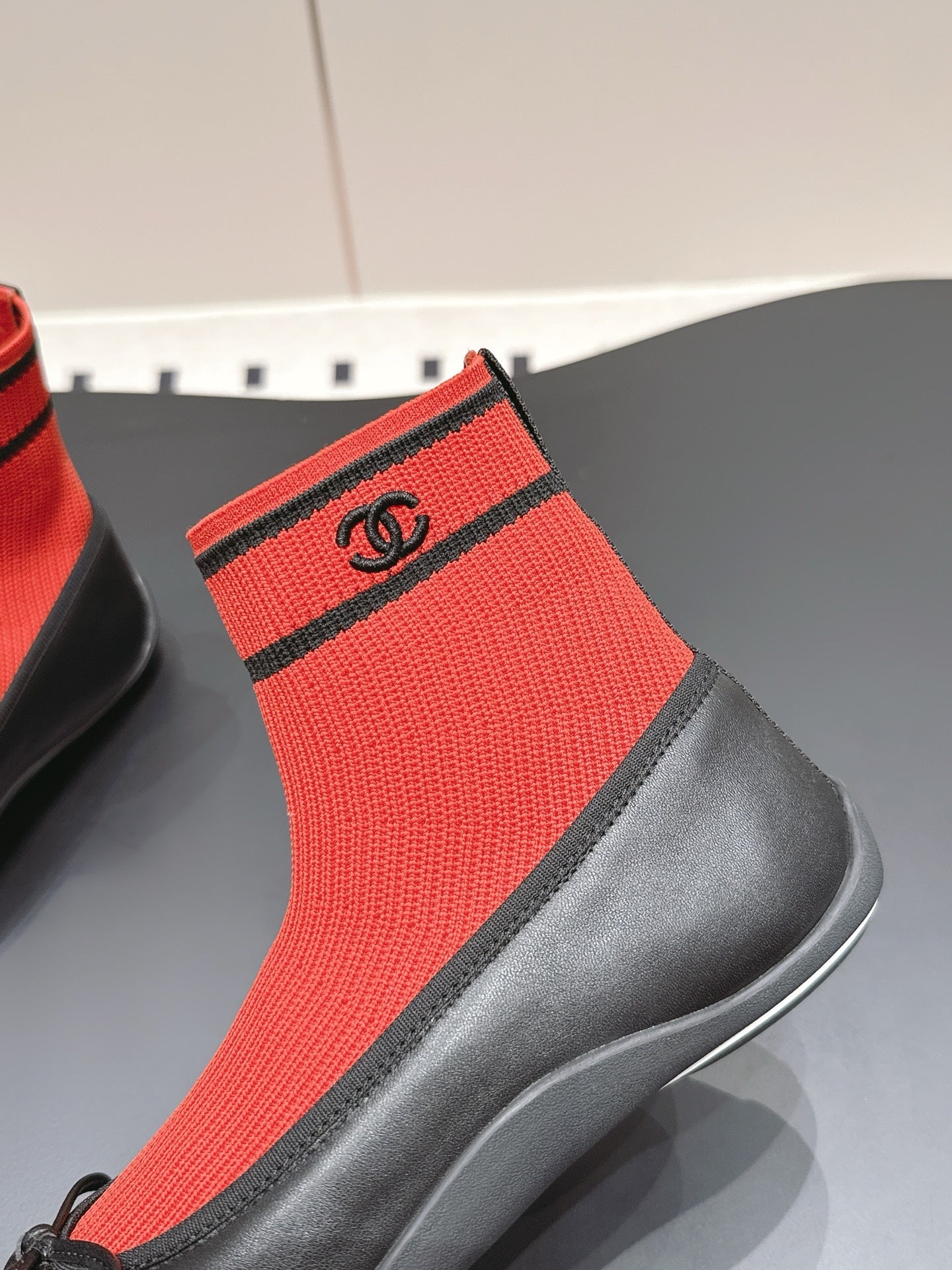 CC 26s Sneakers Black Red Lambskin Mesh 922674