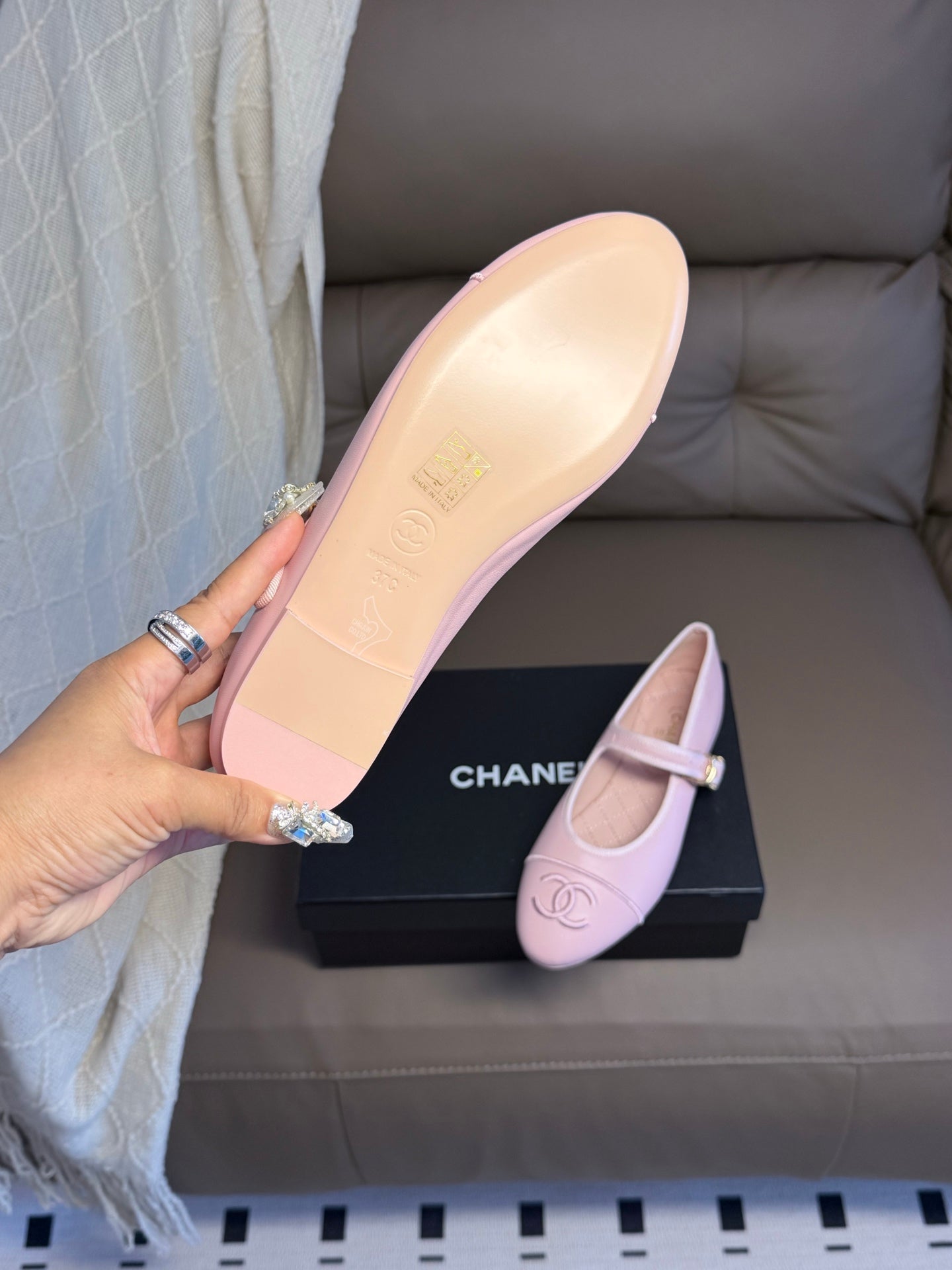 CC 26s Flat Mary Jane Light Pink Sheepskin 995832