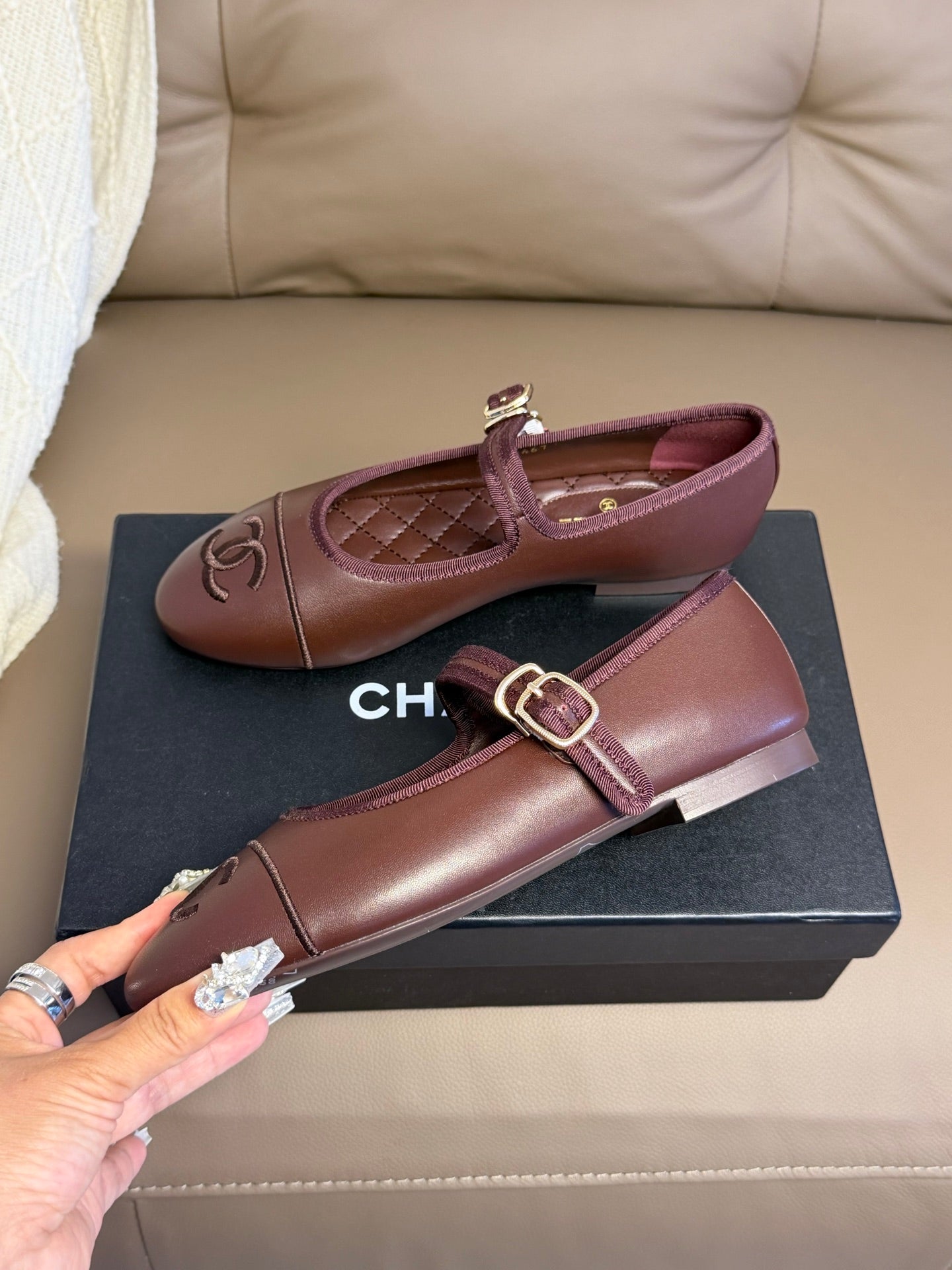 CC 26s Flat Mary Jane Burgundy Sheepskin 995834