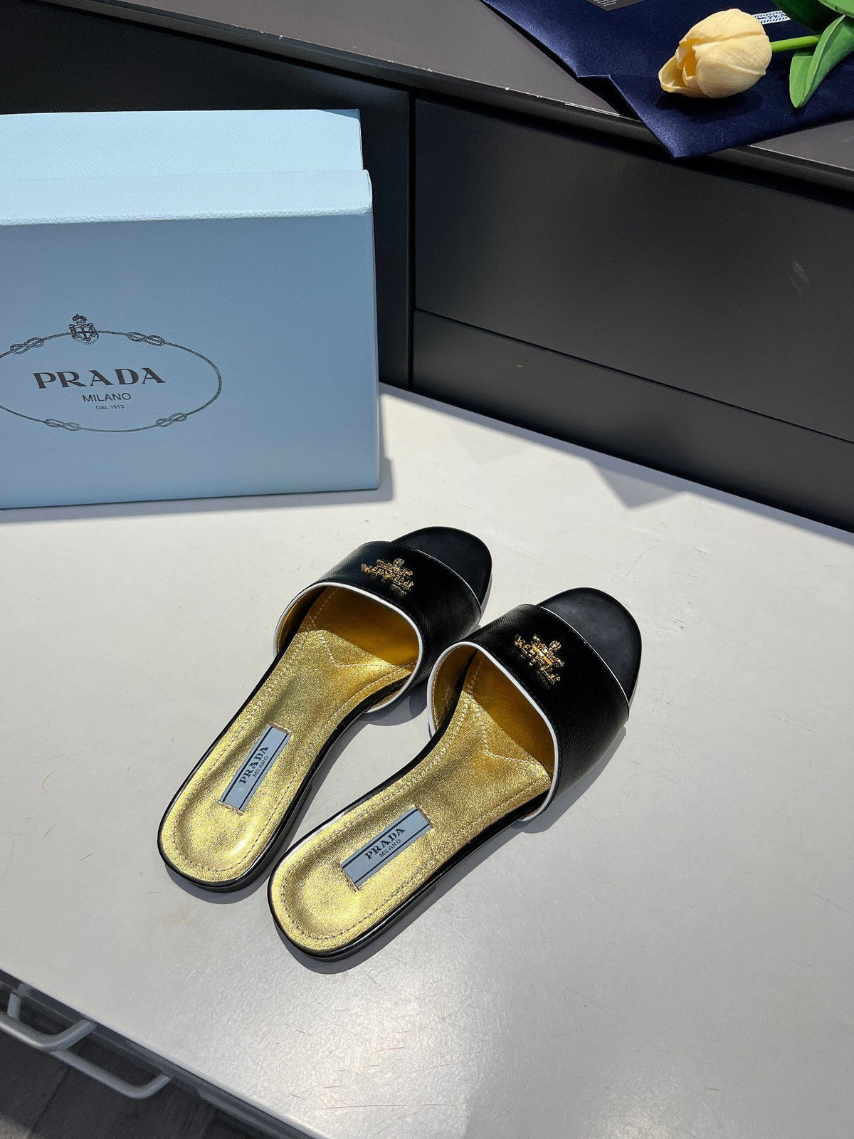 Prada 26s Slide Sandals Black Saffiano 140509