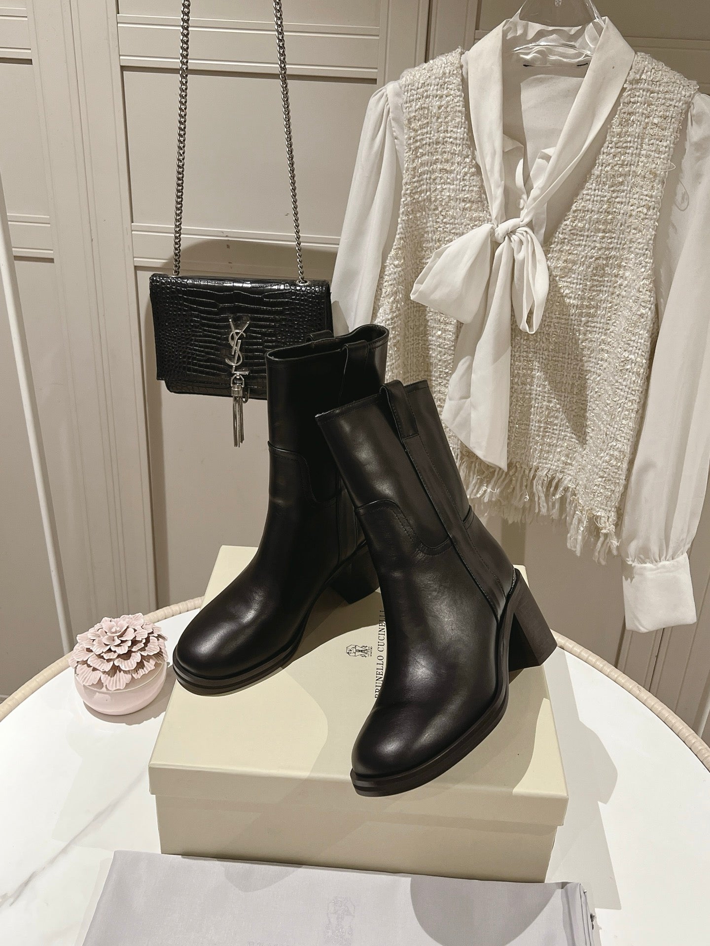 Brunello Chunky Heel Elegant Mid-Calf Boots Black Leather 929299