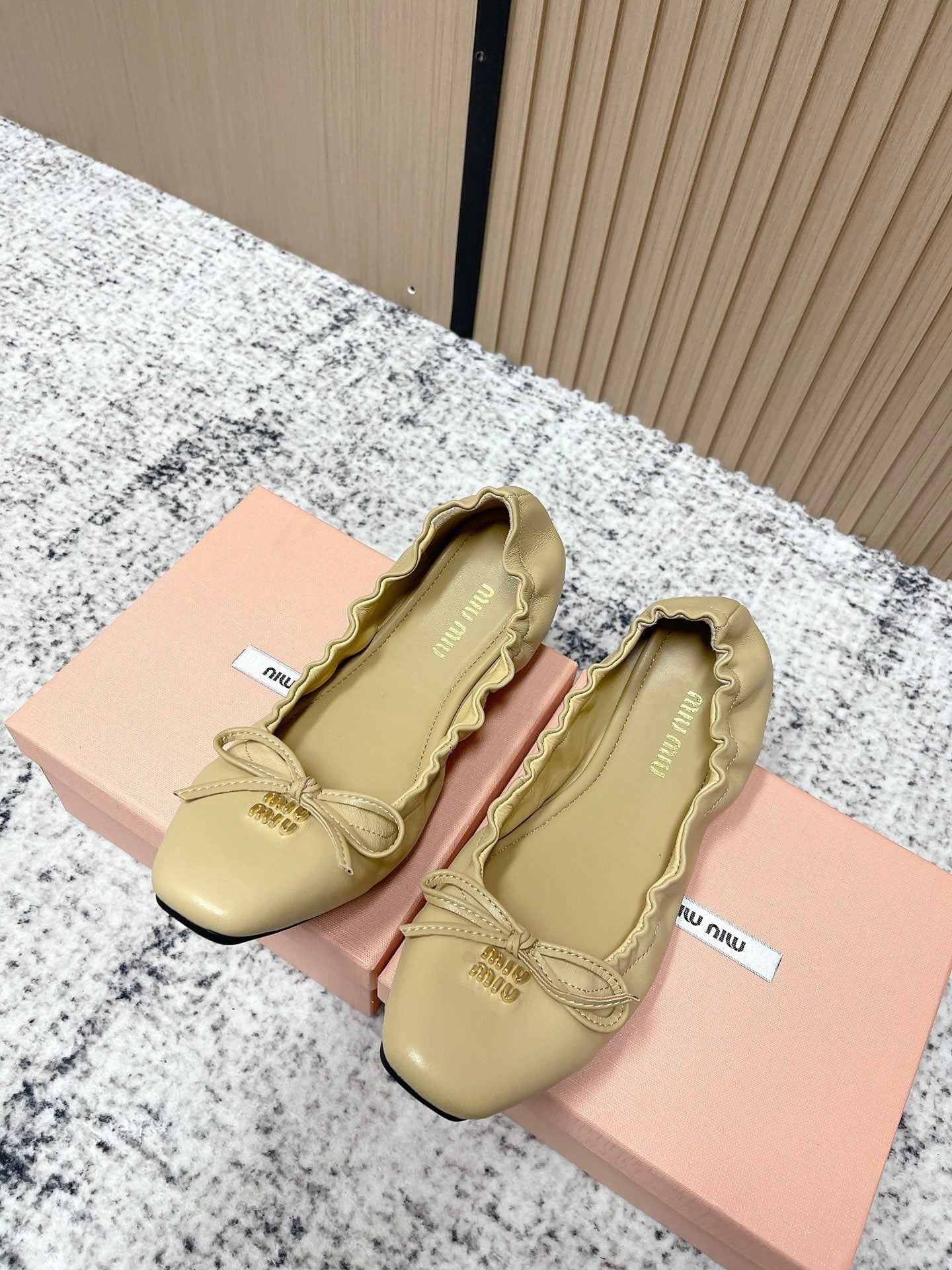 Miu Mary Jane Flat Beige Sheepskin 591574