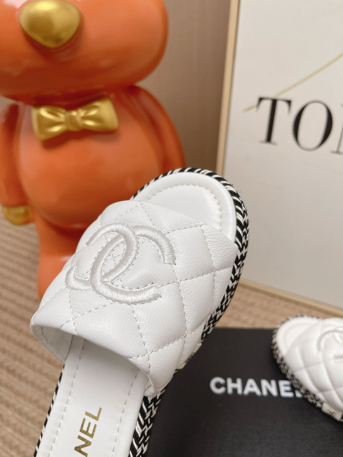 CC 26s Quilted Espadrille Slides White Leather 950786