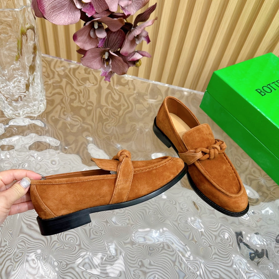 BV Astaire Loafer Gold Suede 925618