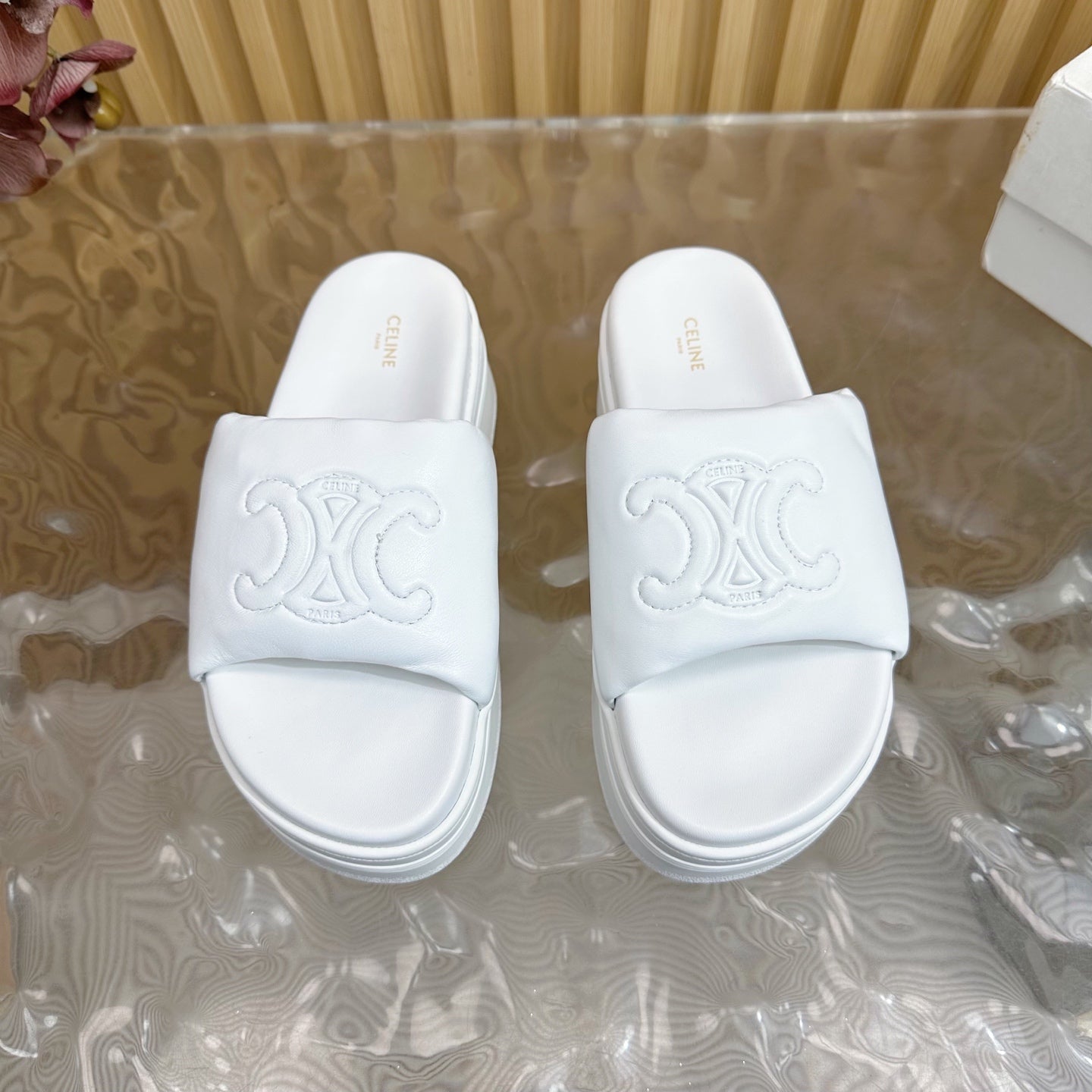 CELINE 25 Sline Sandal White Sheepskin 285911