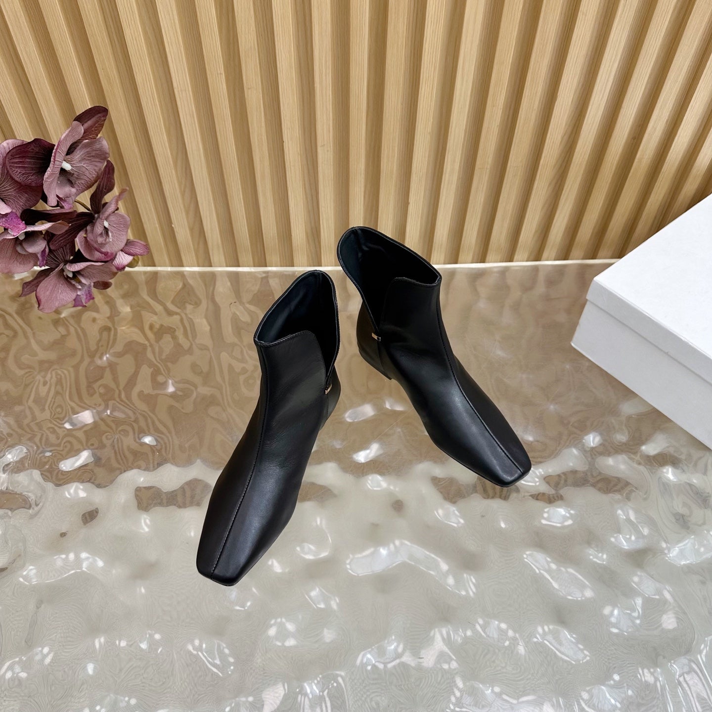 The Row Ava Boots Black Sheepskin 436642